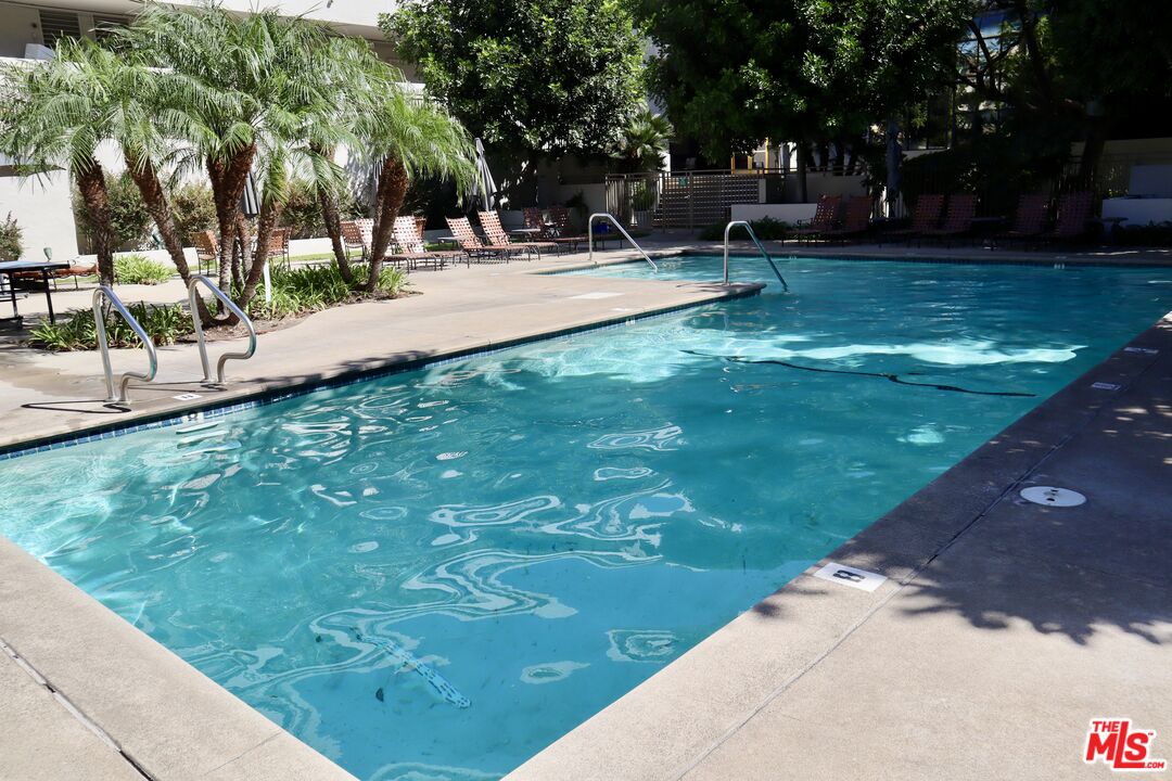 121 S Hope St Unit: 313