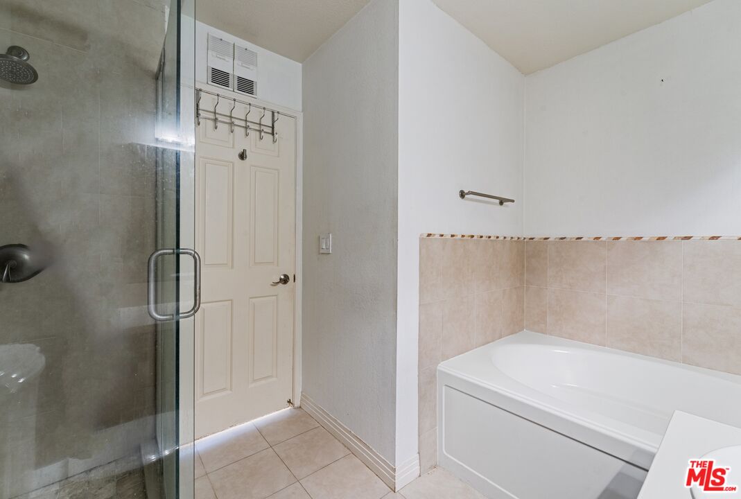 121 S Hope St Unit: 313