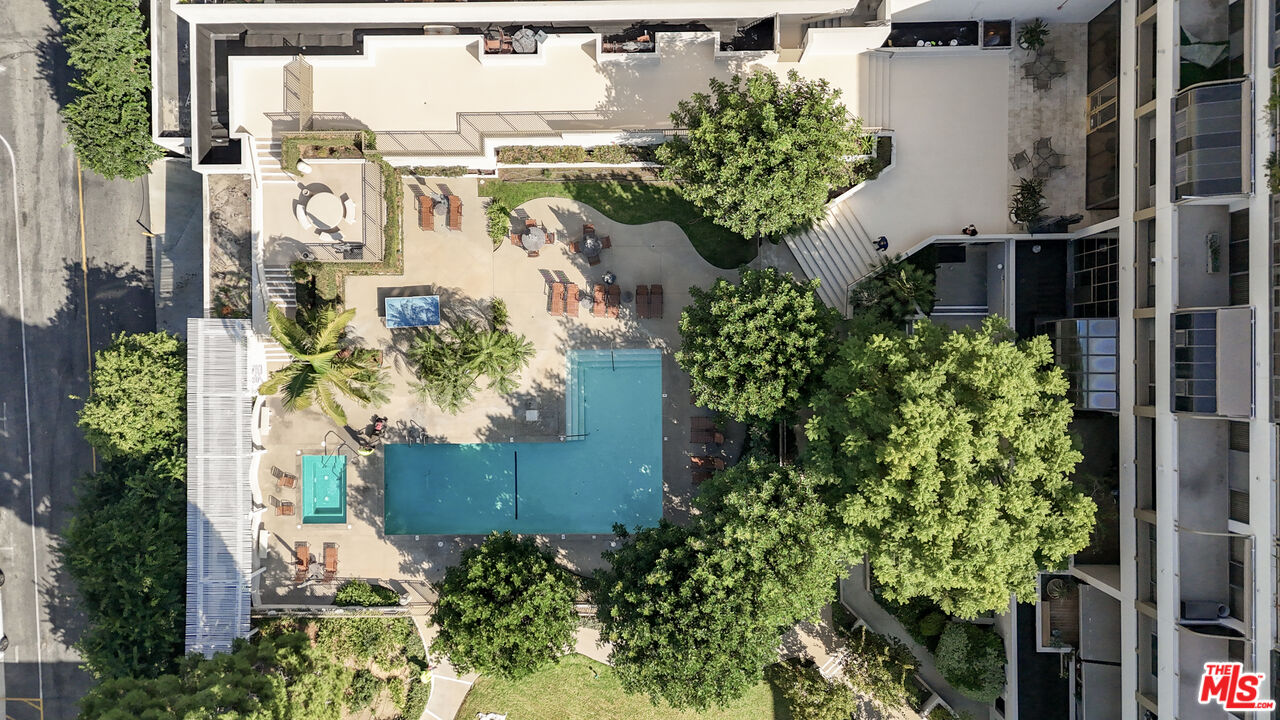 121 S Hope St Unit: 313