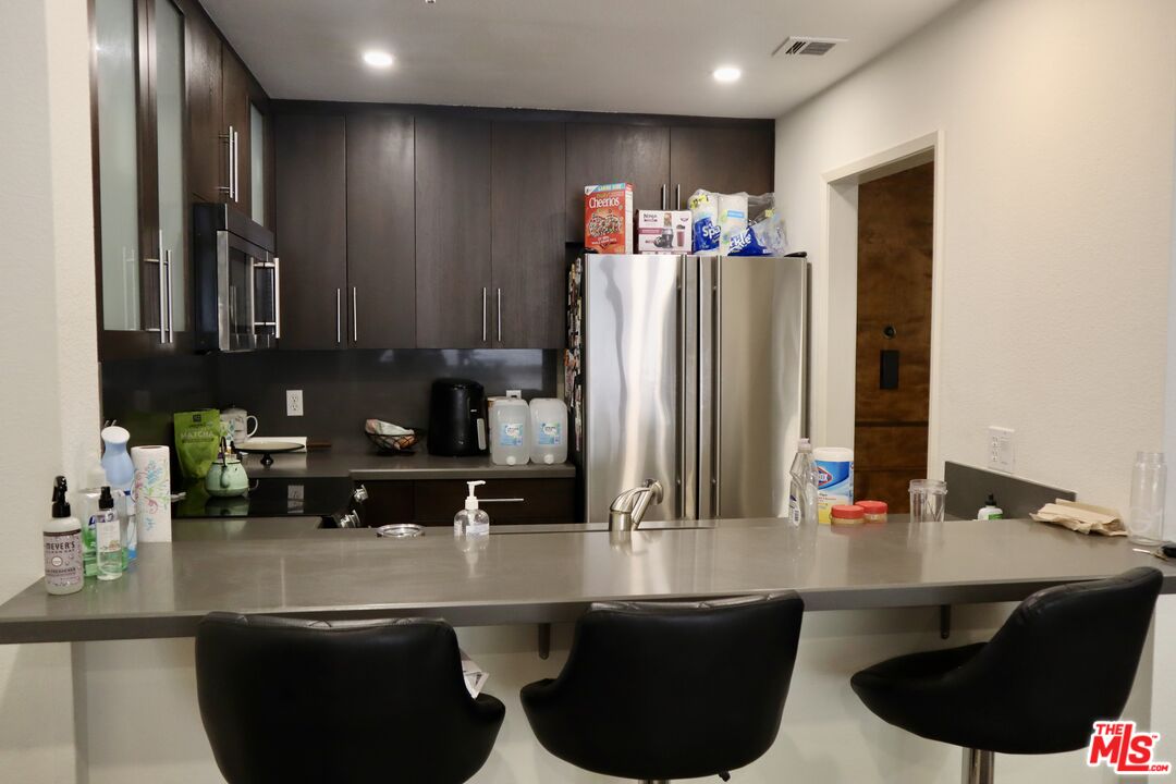 121 S Hope St Unit: 313
