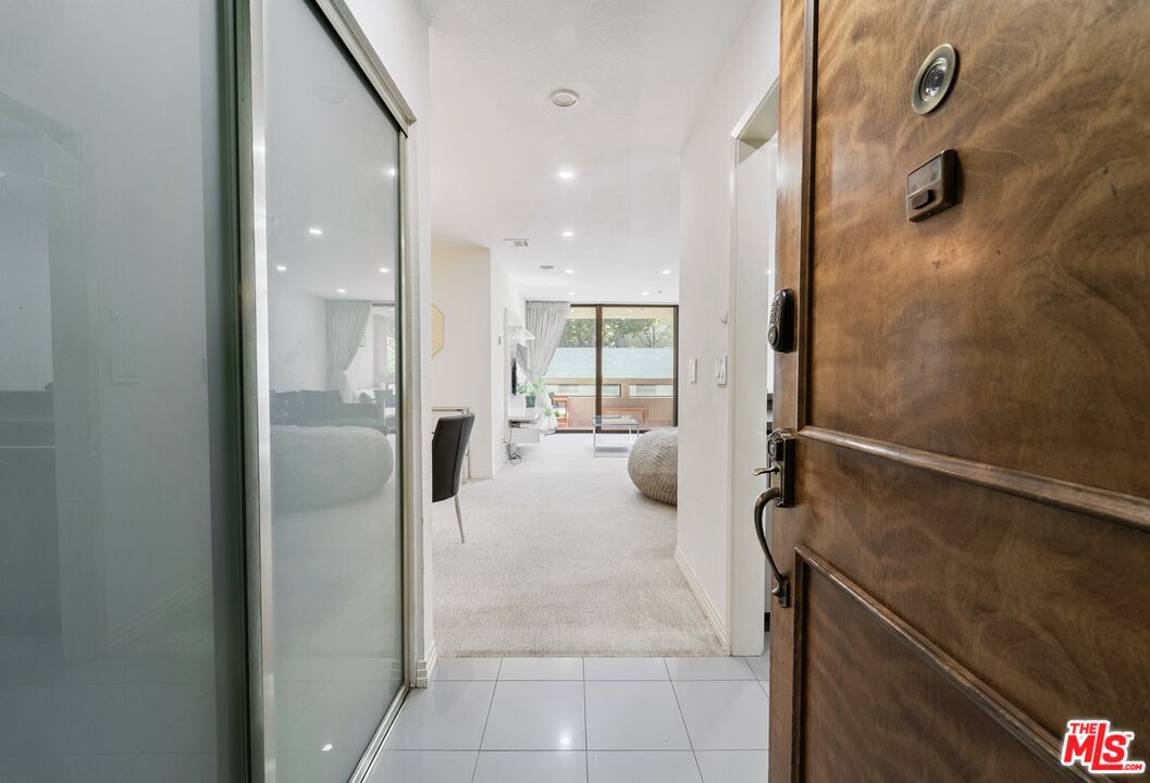 121 S Hope St Unit: 313