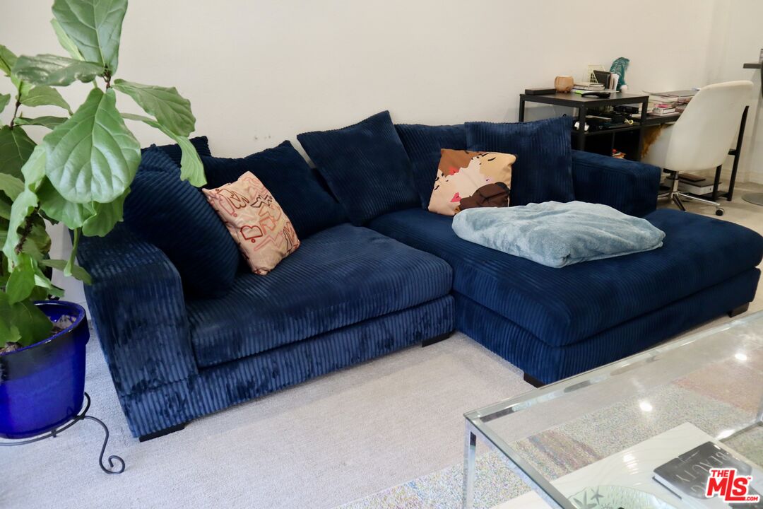 121 S Hope St Unit: 313