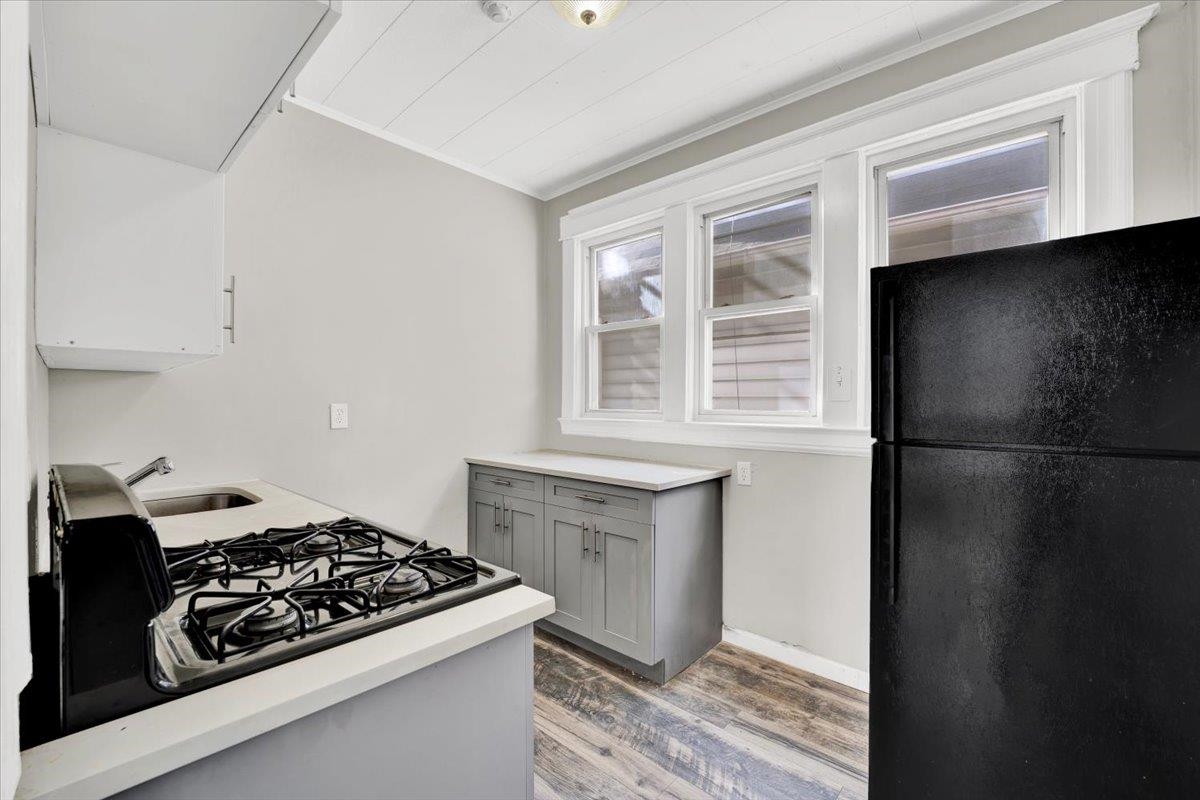 13-15 CLIFTON PL