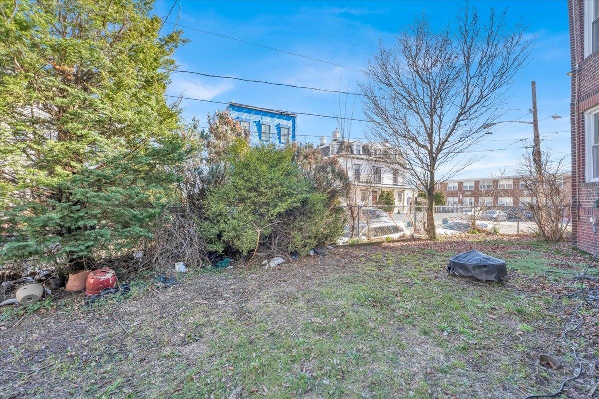 13-15 CLIFTON PL