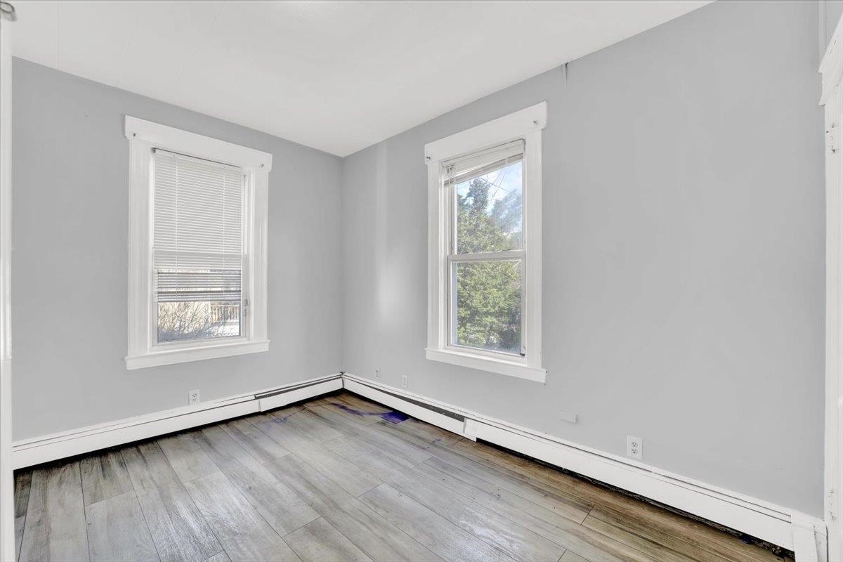13-15 CLIFTON PL