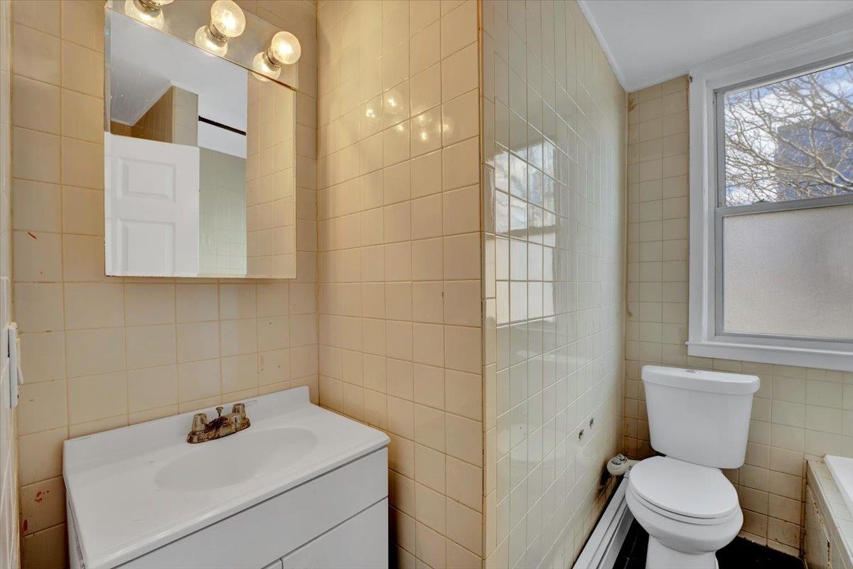 13-15 CLIFTON PL