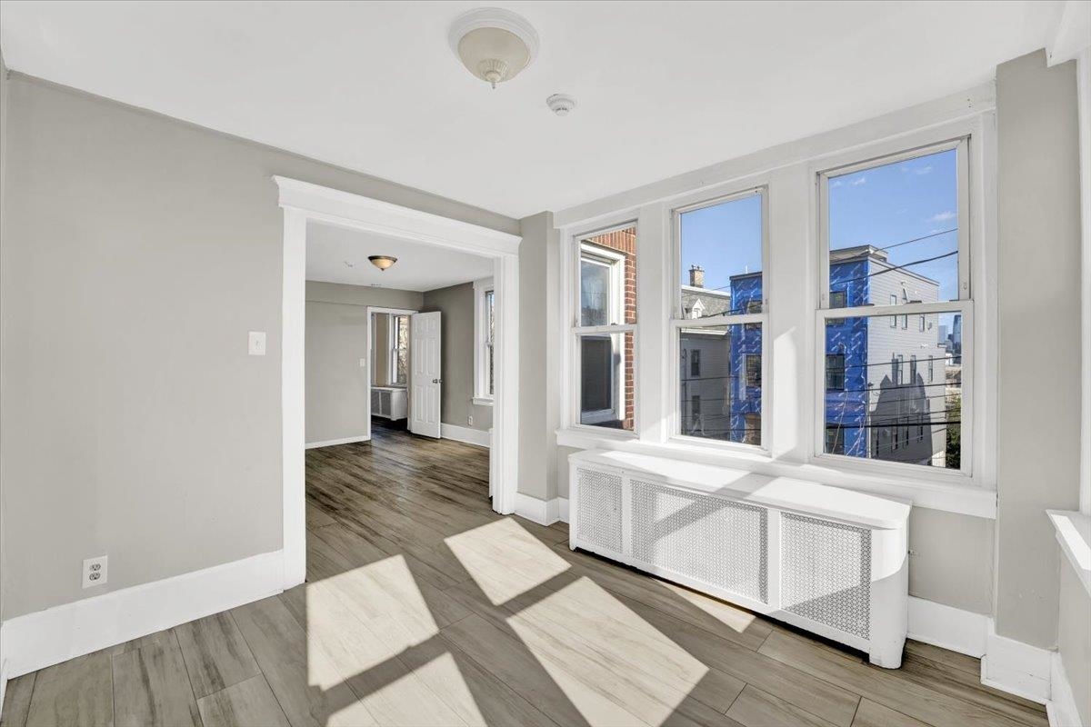 13-15 CLIFTON PL