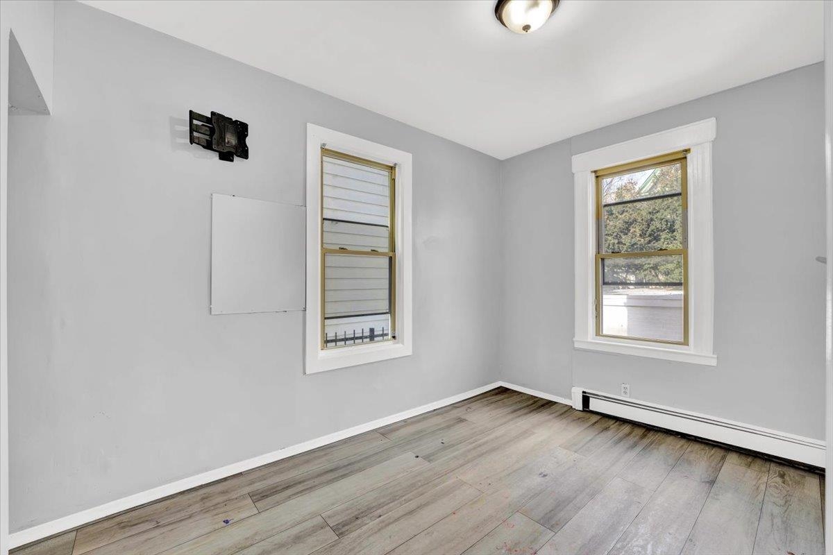 13-15 CLIFTON PL