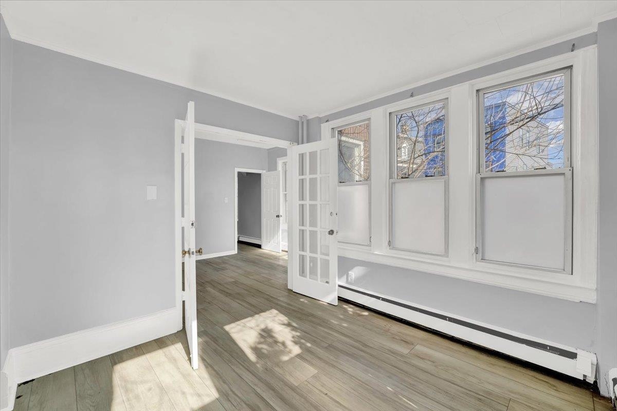 13-15 CLIFTON PL