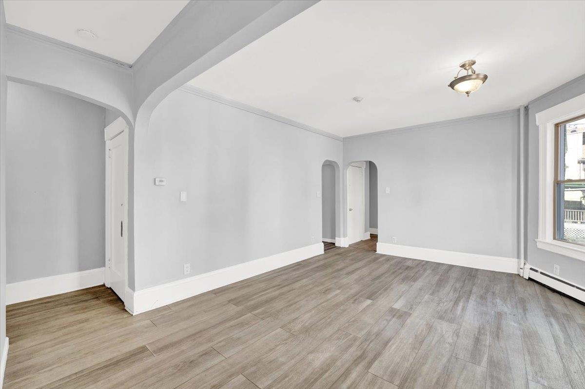 13-15 CLIFTON PL