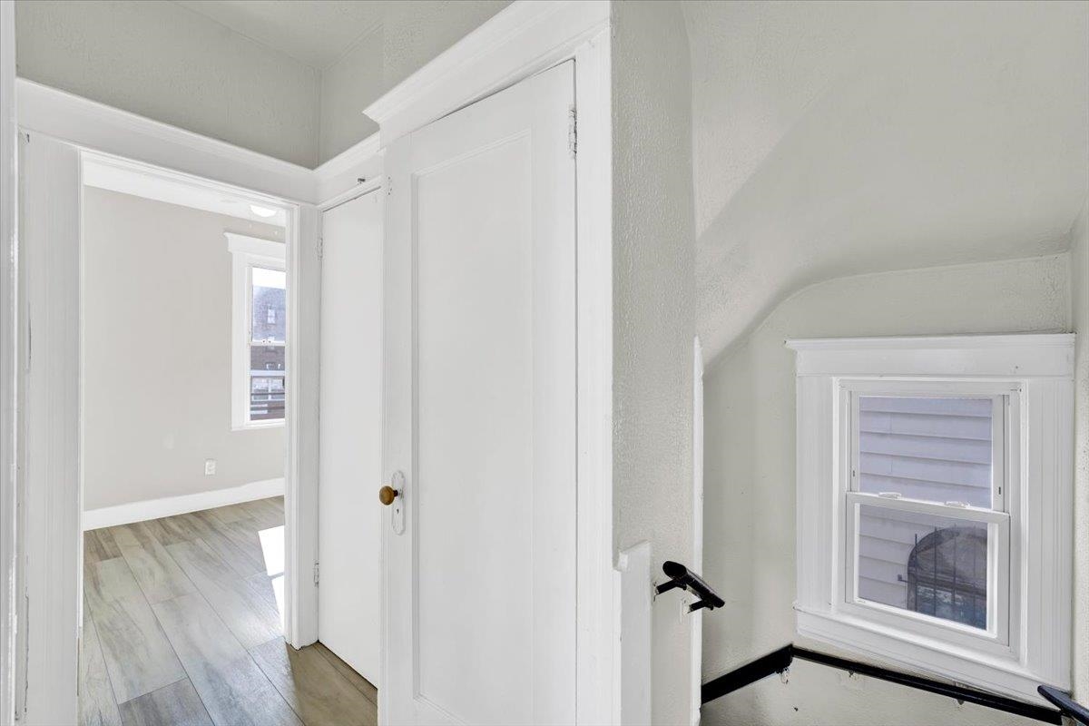 13-15 CLIFTON PL