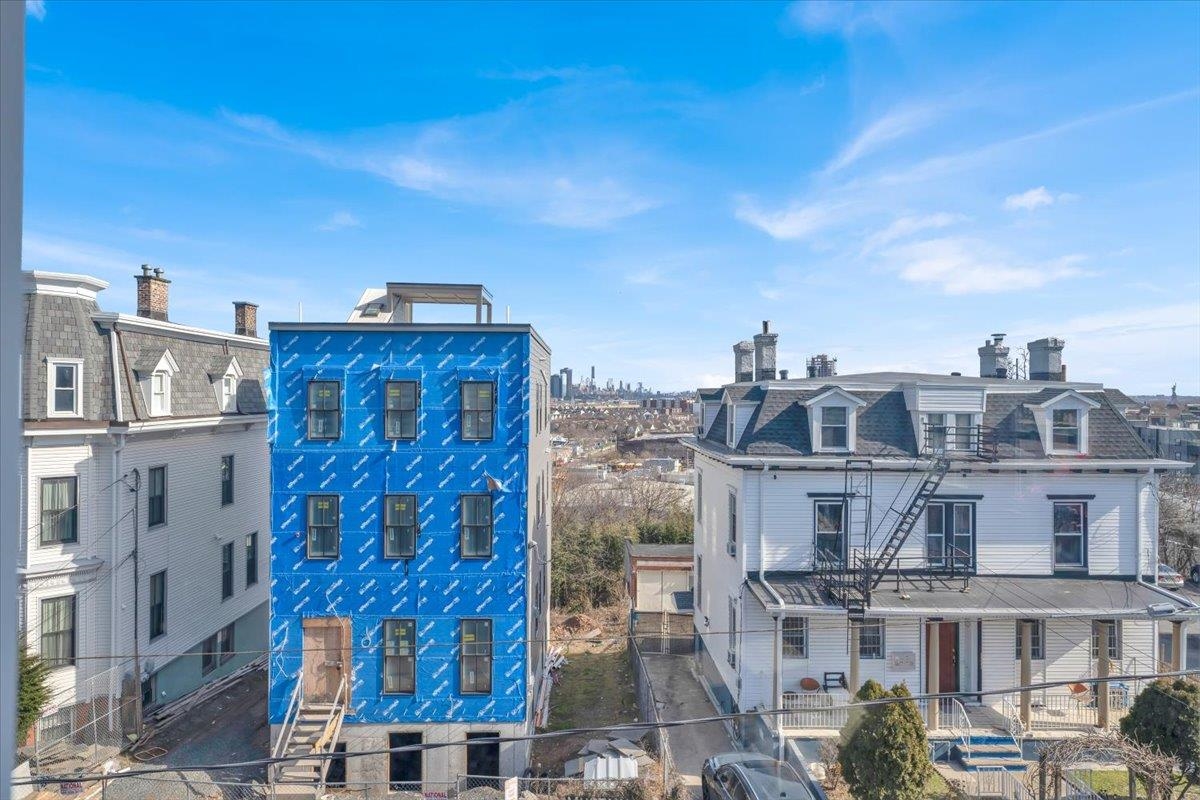 13-15 CLIFTON PL