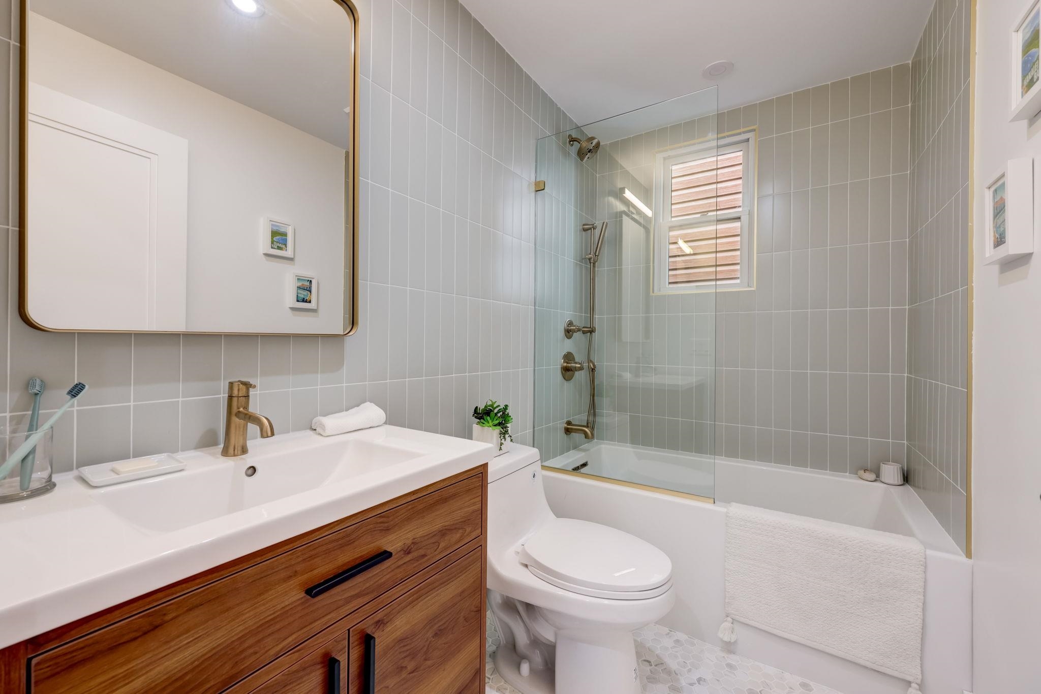 45 BOORAEM AVE Unit: 2