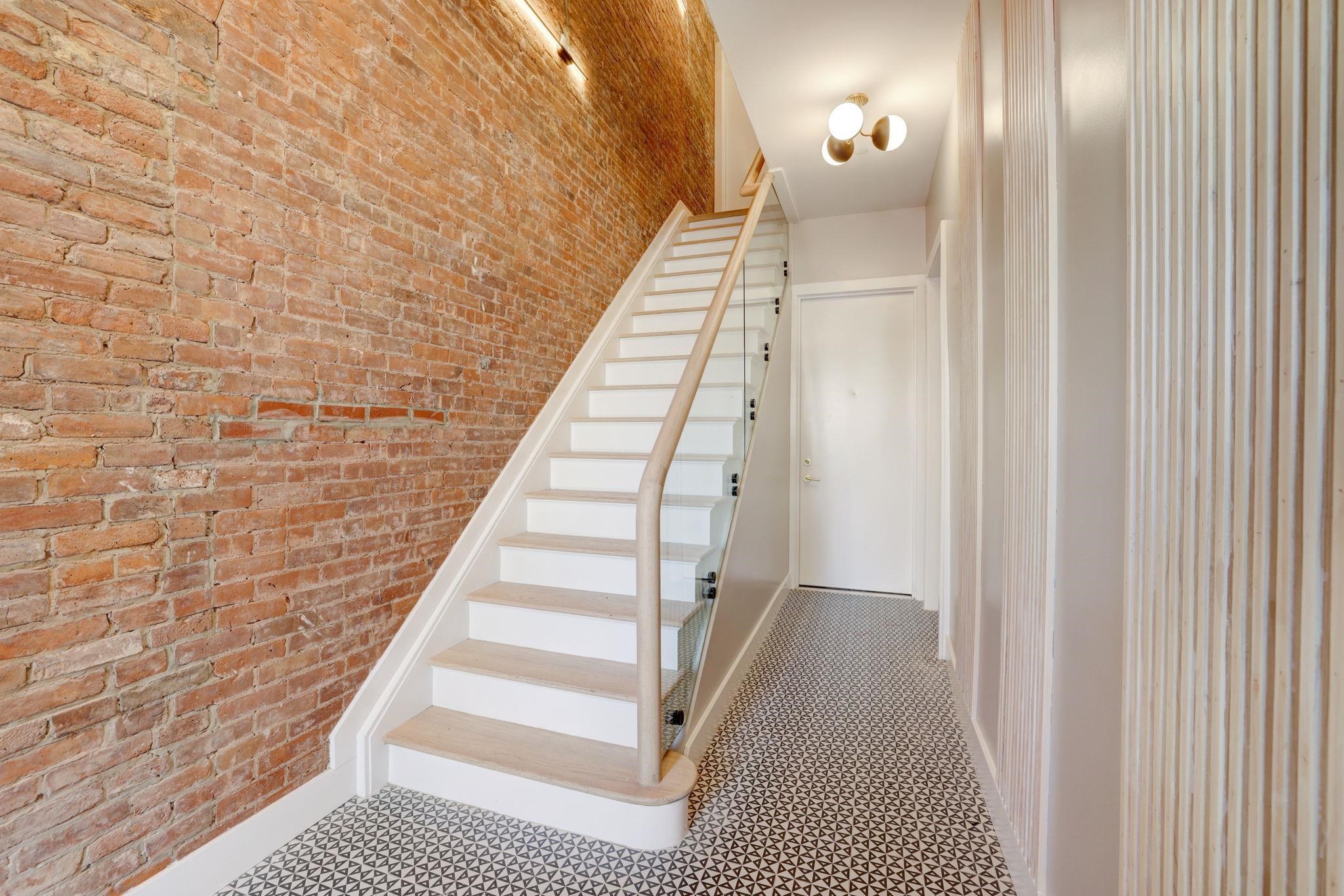 278 PACIFIC AVE Unit: #3