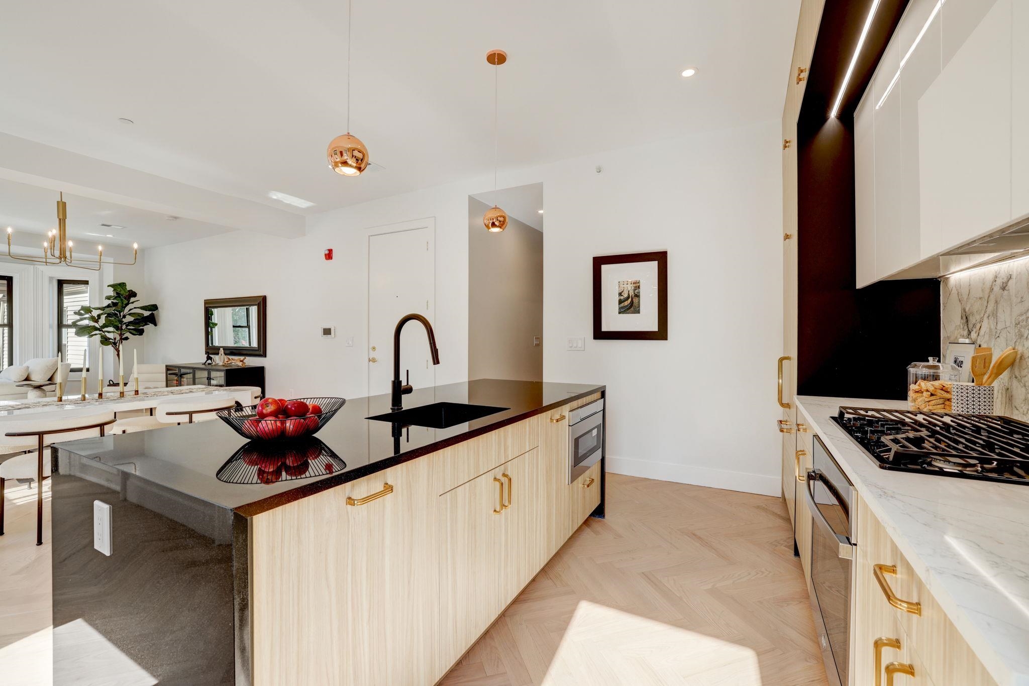 278 PACIFIC AVE Unit: #3