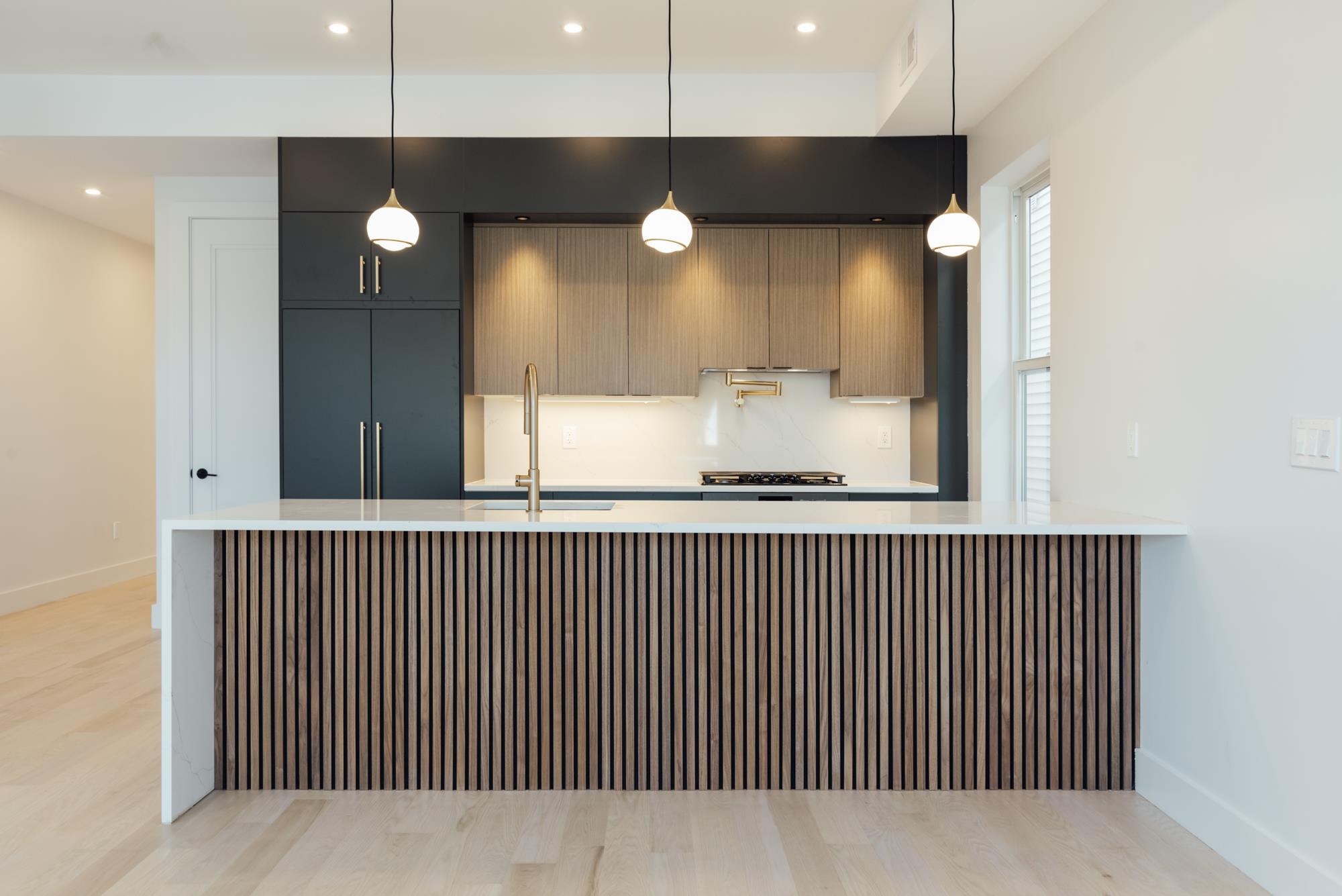 177 PINE ST Unit: 2