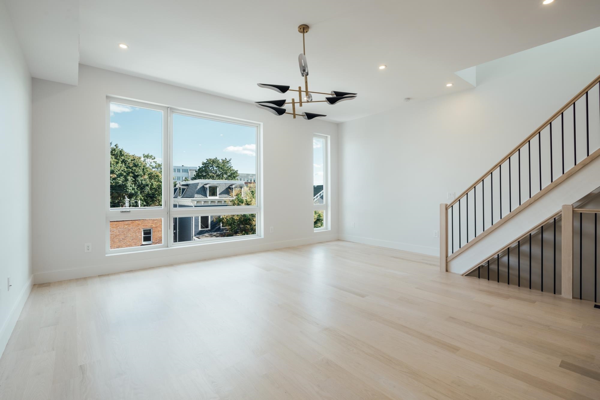 177 PINE ST Unit: 2