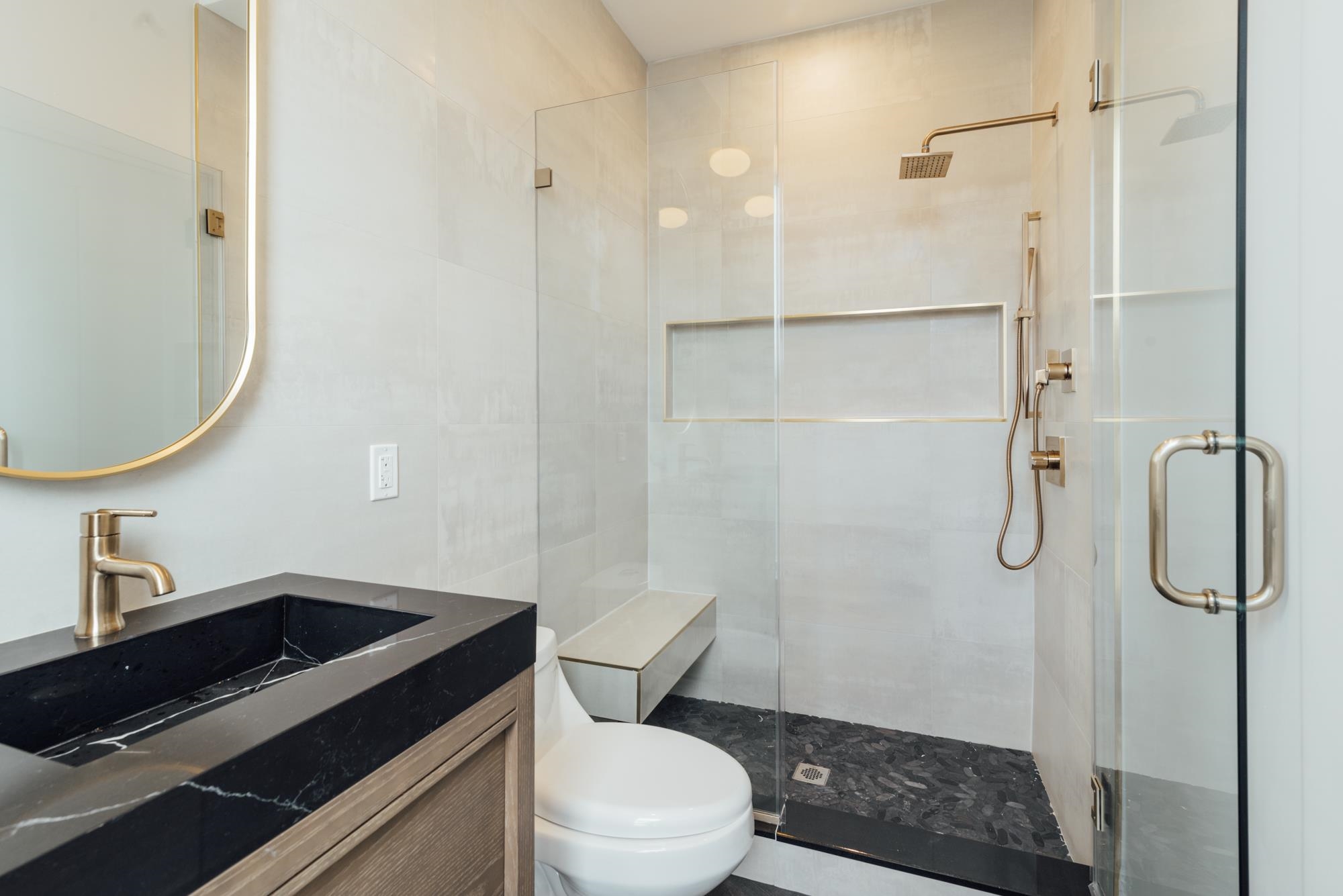 177 PINE ST Unit: 2