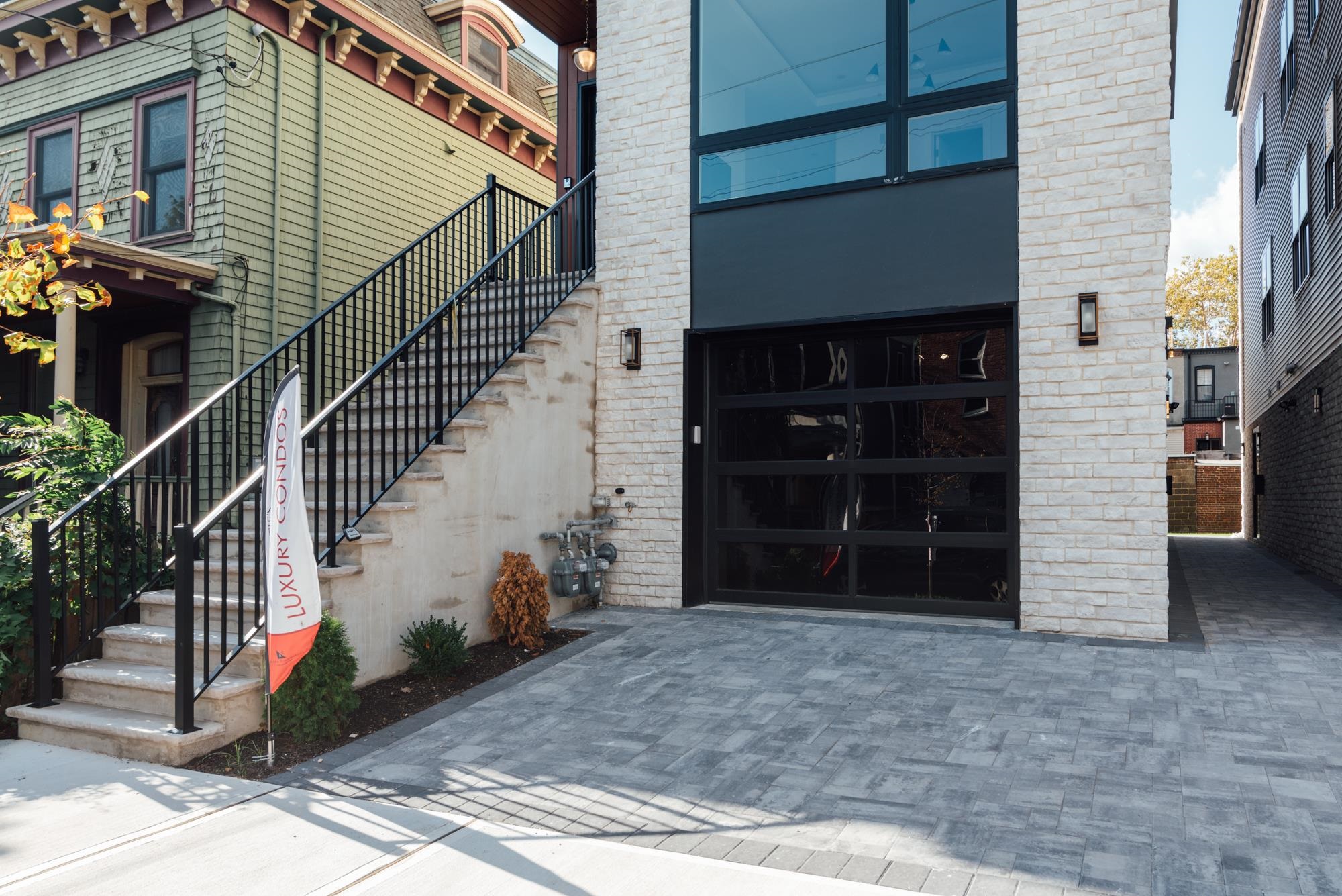 177 PINE ST Unit: 2