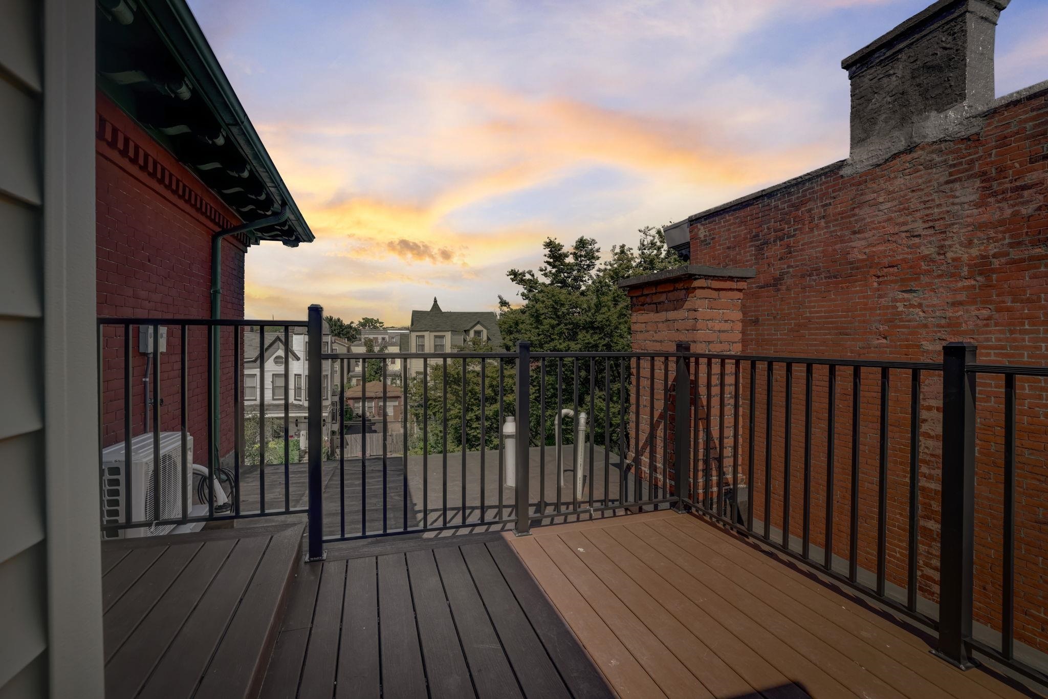 278 PACIFIC AVE Unit: 4