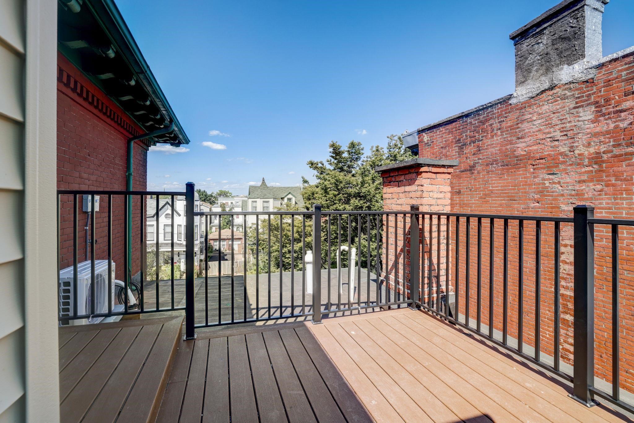 278 PACIFIC AVE Unit: 4