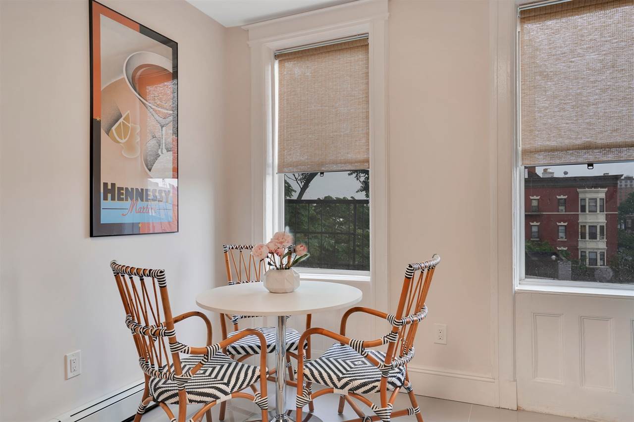 97 CLIFTON TERRACE Unit: 8
