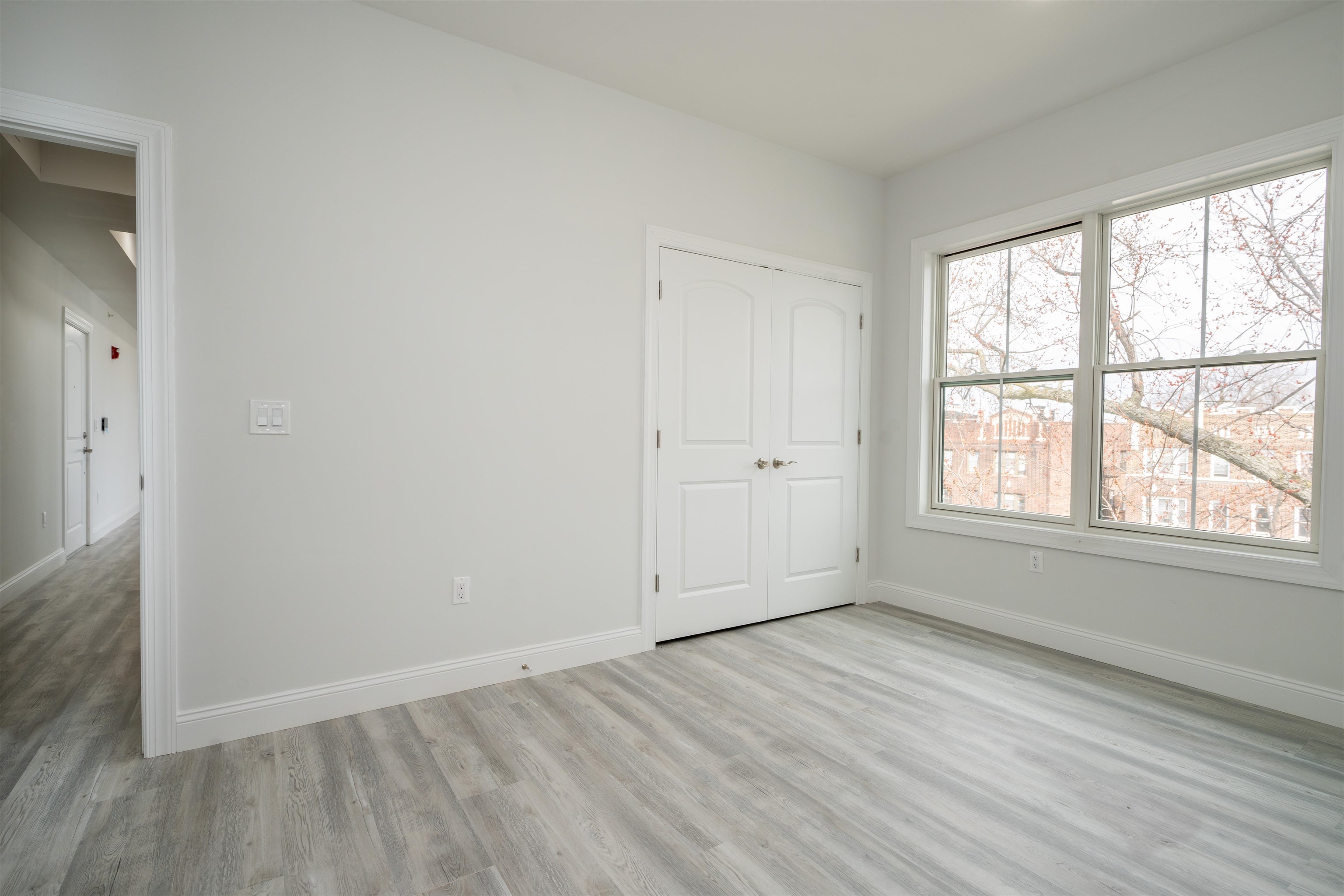 144 BERGEN AVE Unit: 5D