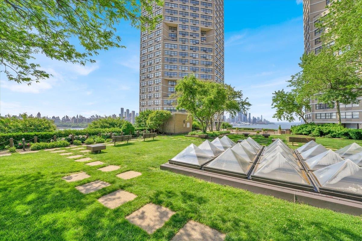 7000 BLVD EAST Unit: 48E