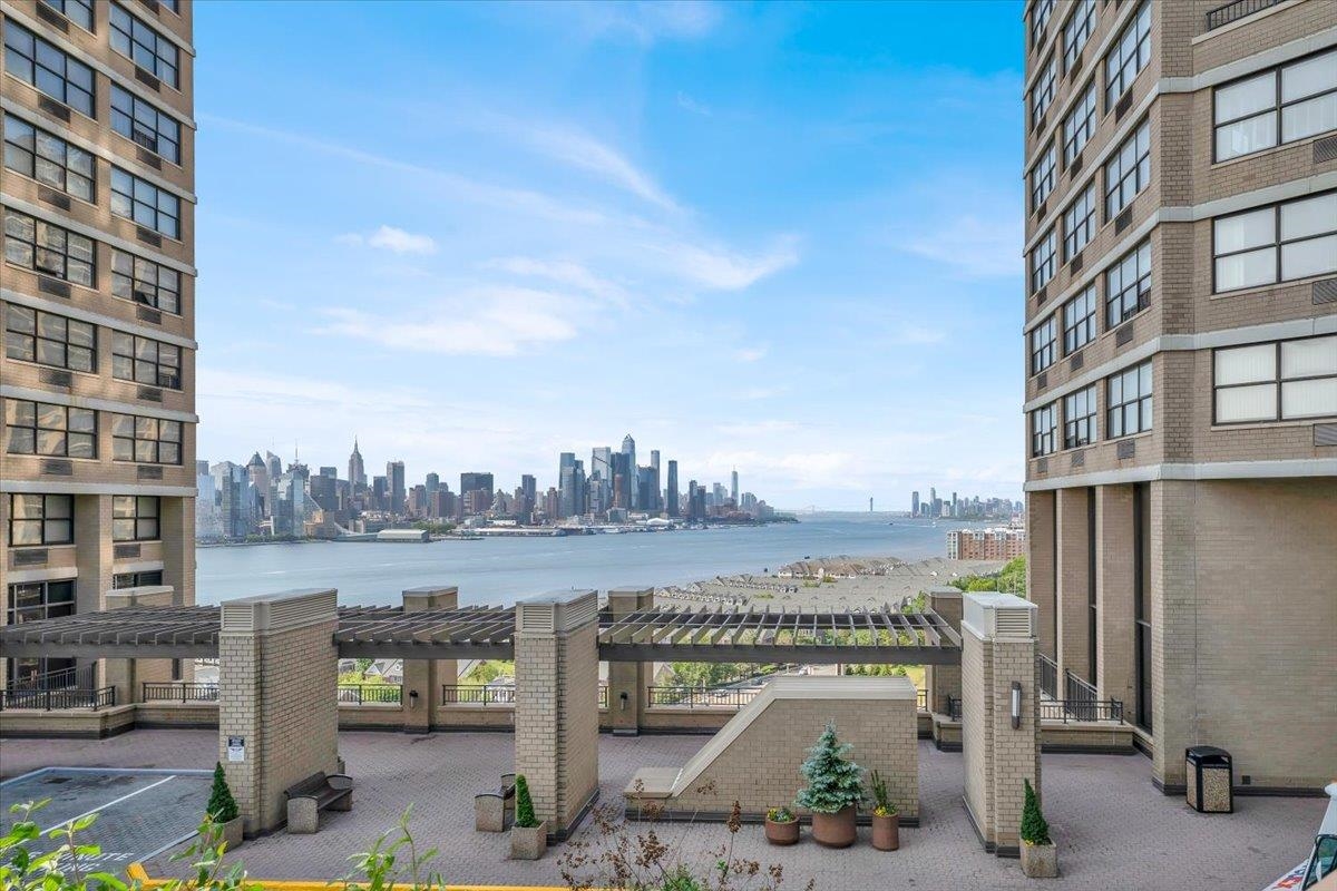 7000 BLVD EAST Unit: 48E