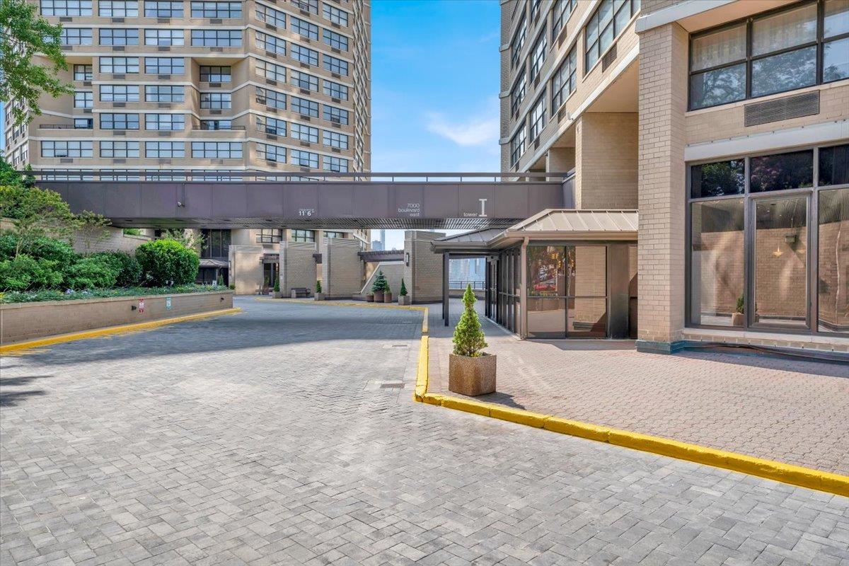 7000 BLVD EAST Unit: 48E