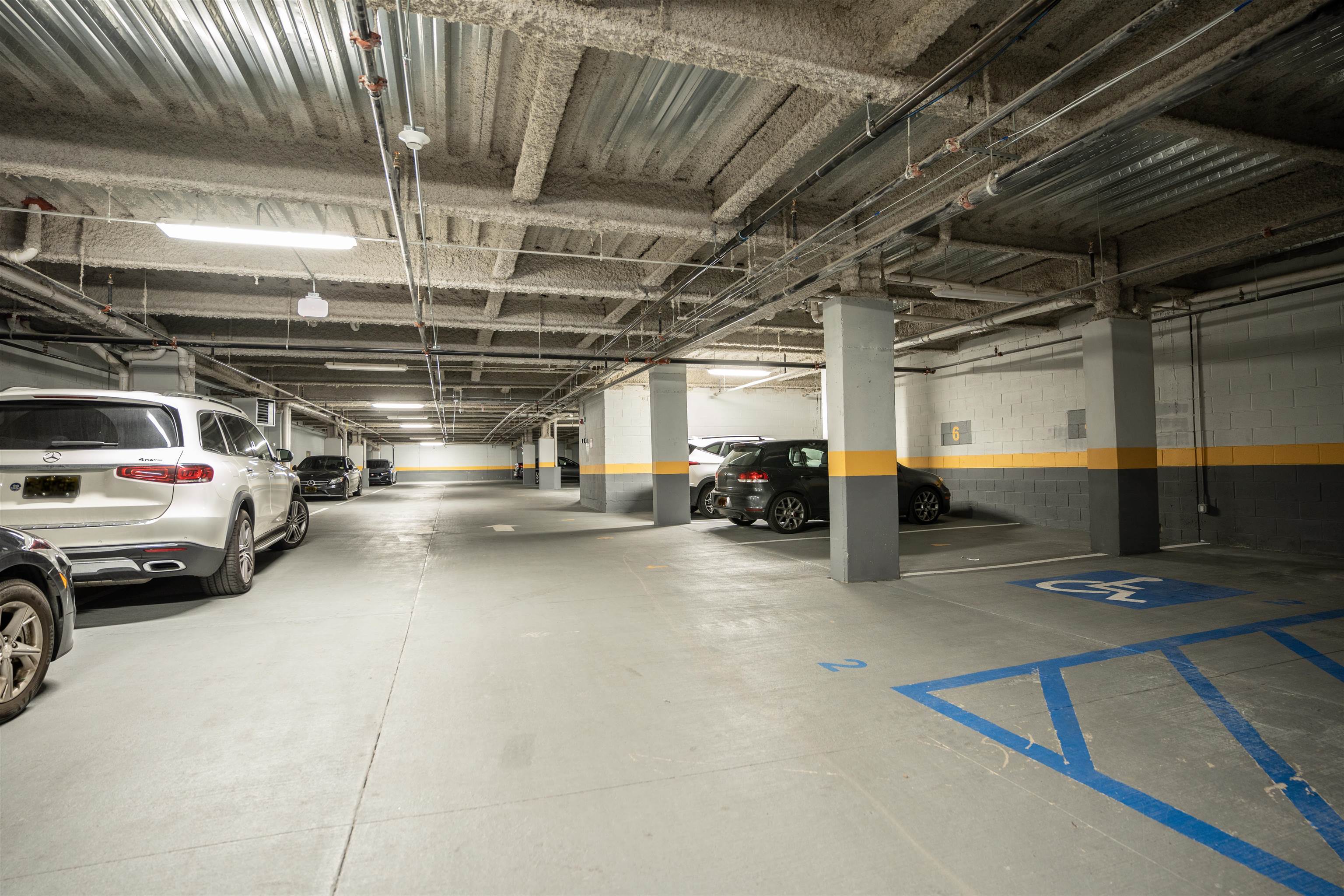 144 BERGEN AVE Unit: 5B