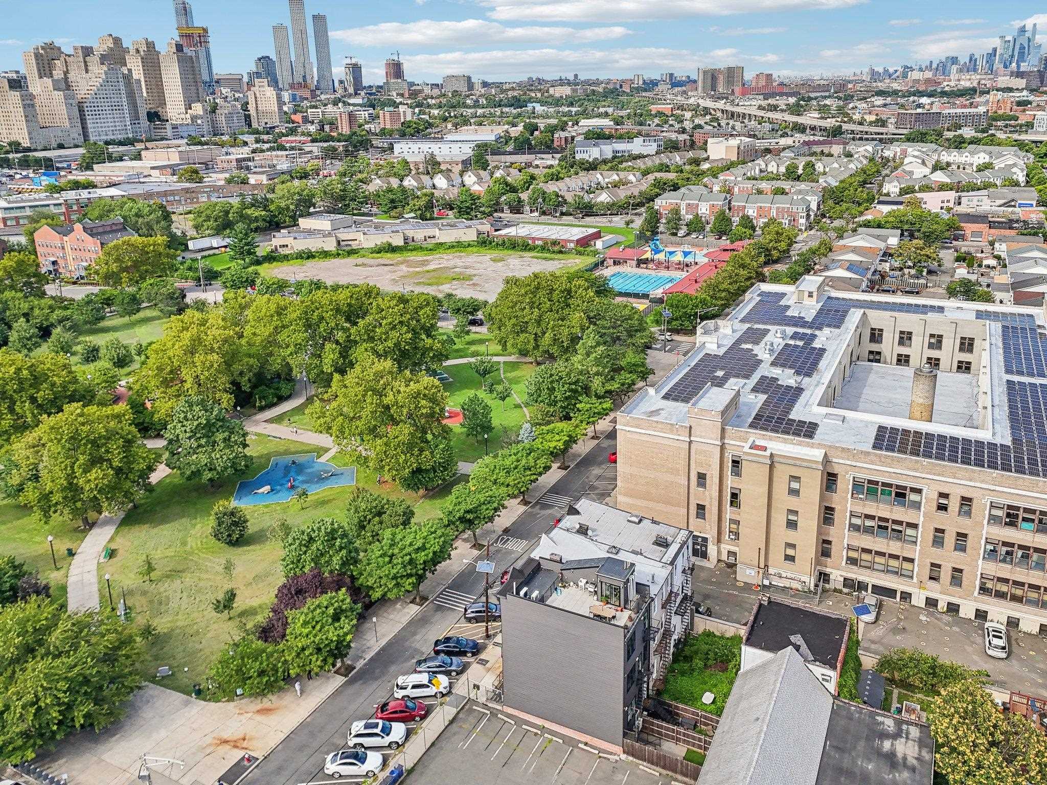 250 VAN HORNE ST Unit: 1