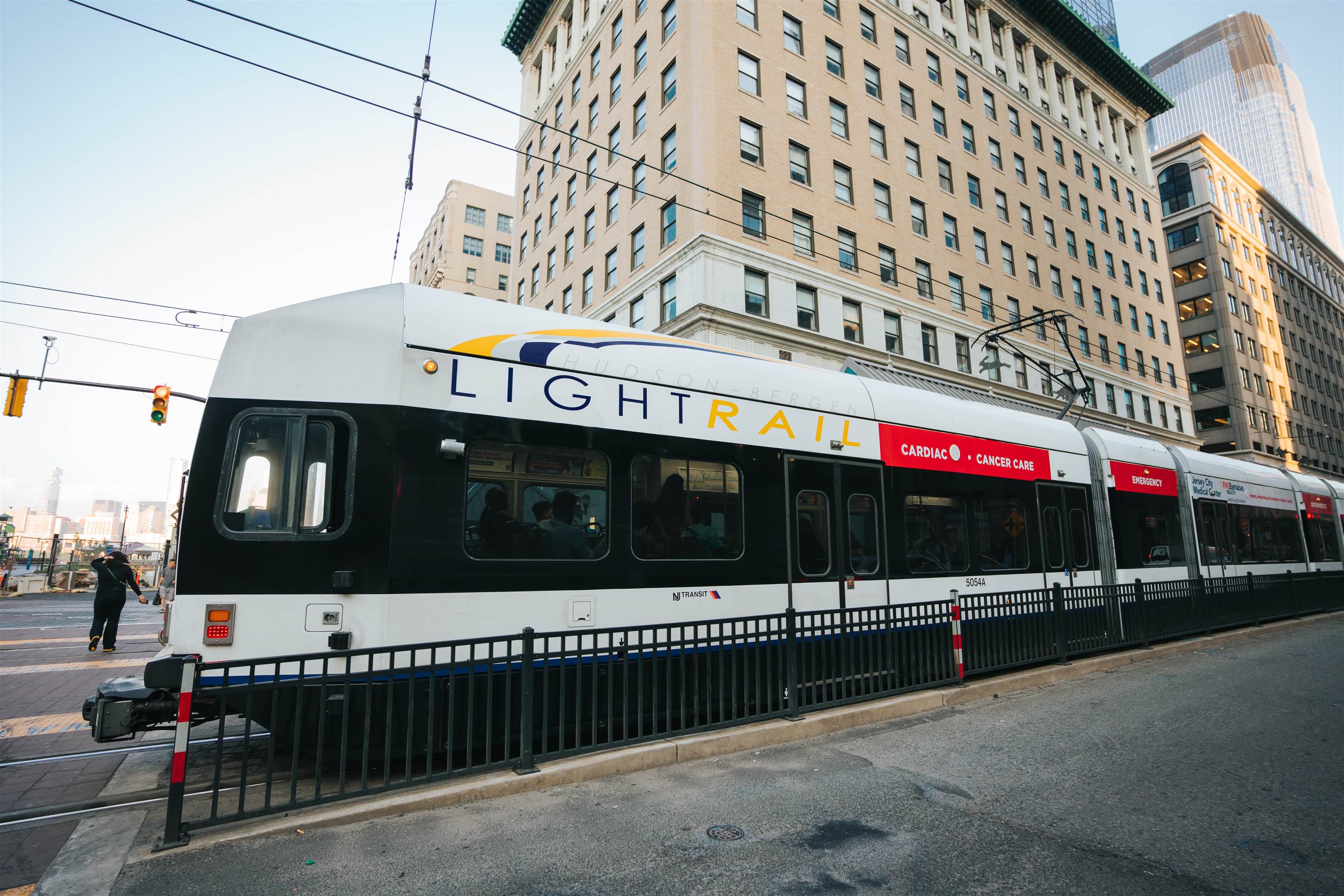 250 VAN HORNE ST Unit: 1