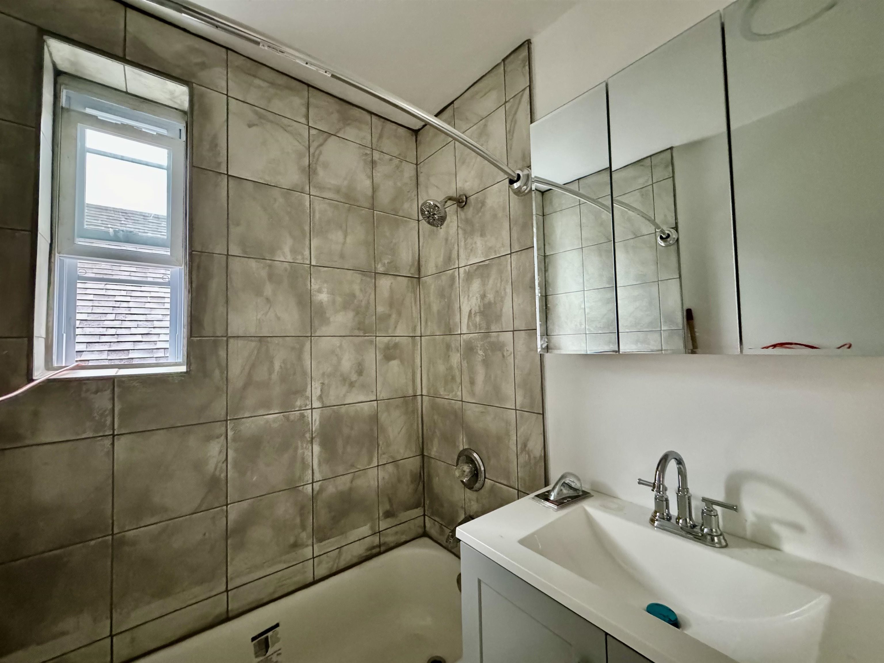 8610 KENNEDY BLVD Unit: 11