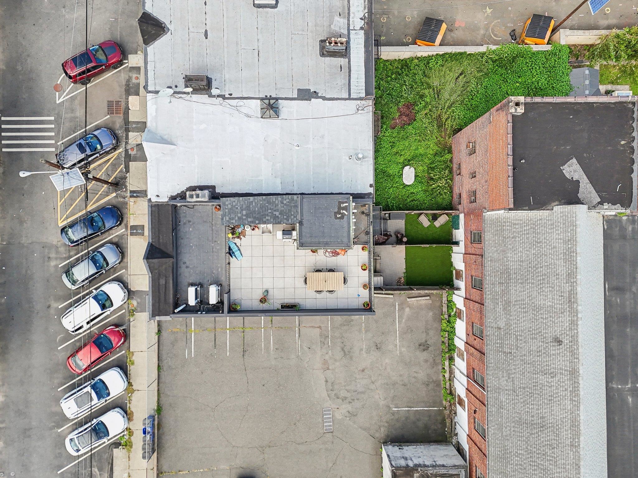 250 VAN HORNE ST Unit: 4