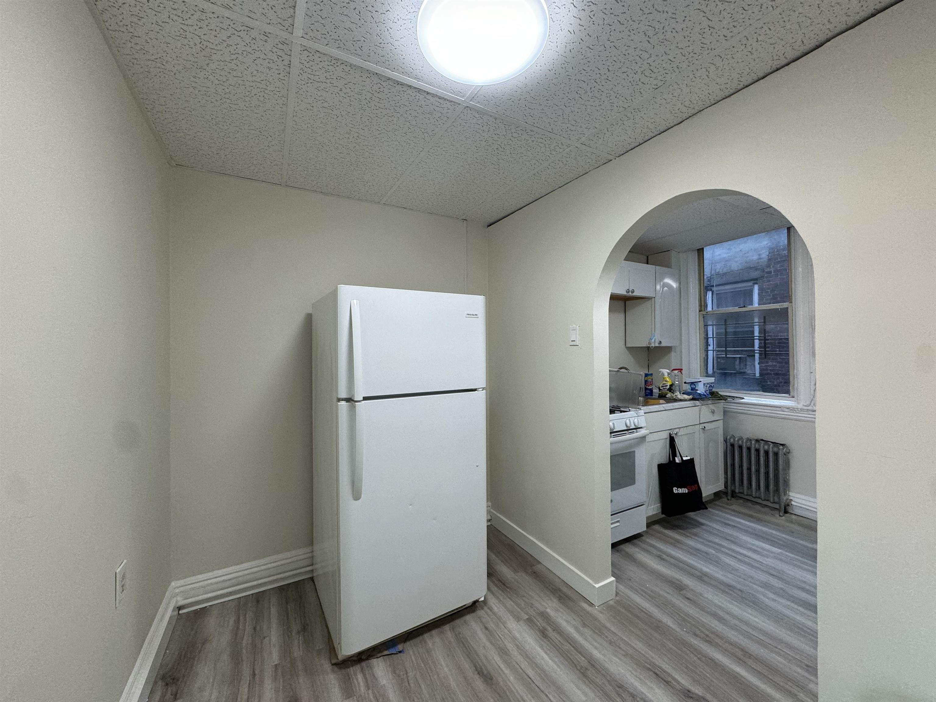 1513 SUMMIT AVE Unit: 5