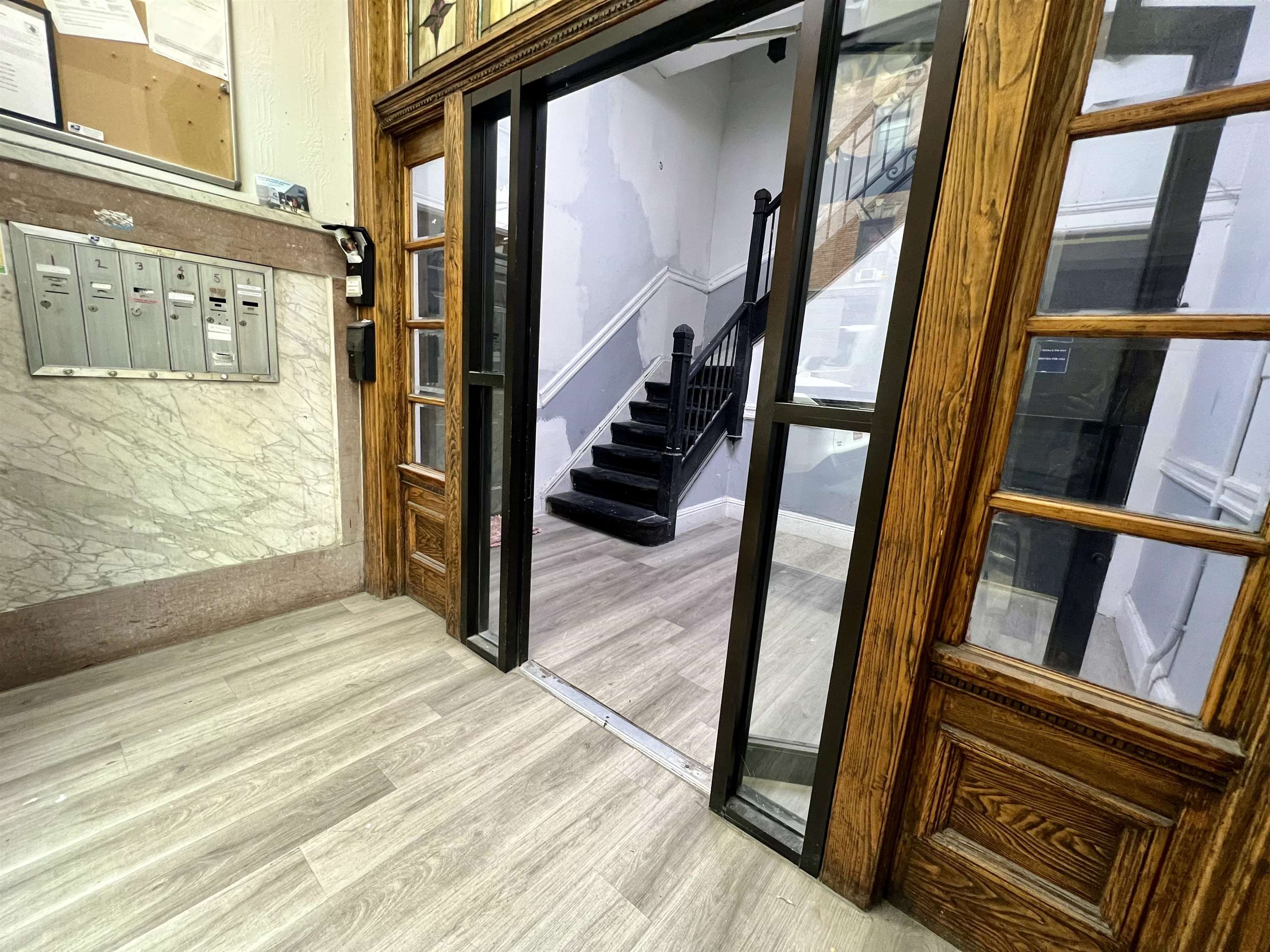 6002 HUDSON AVE Unit: 4