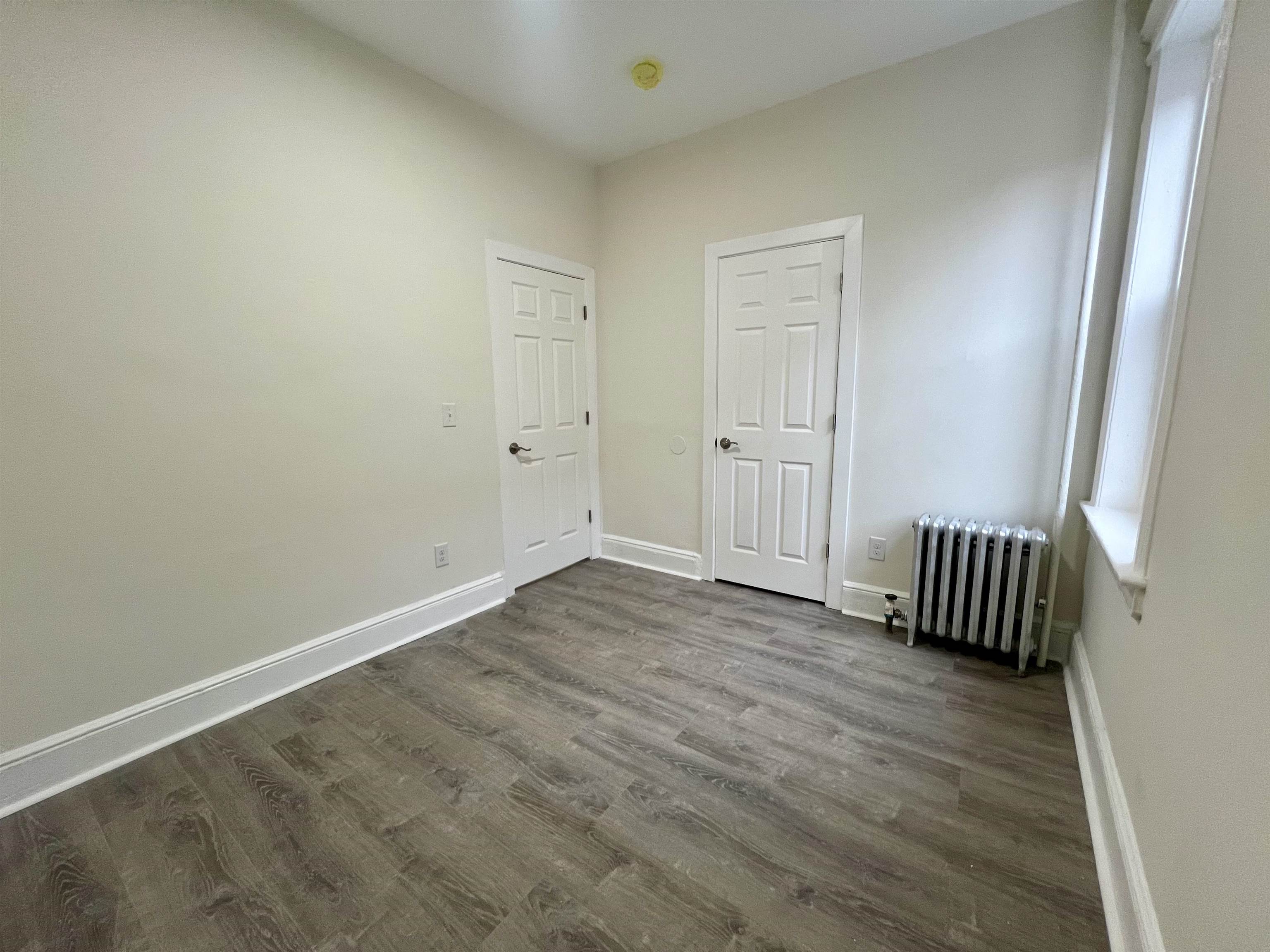 6002 HUDSON AVE Unit: 4