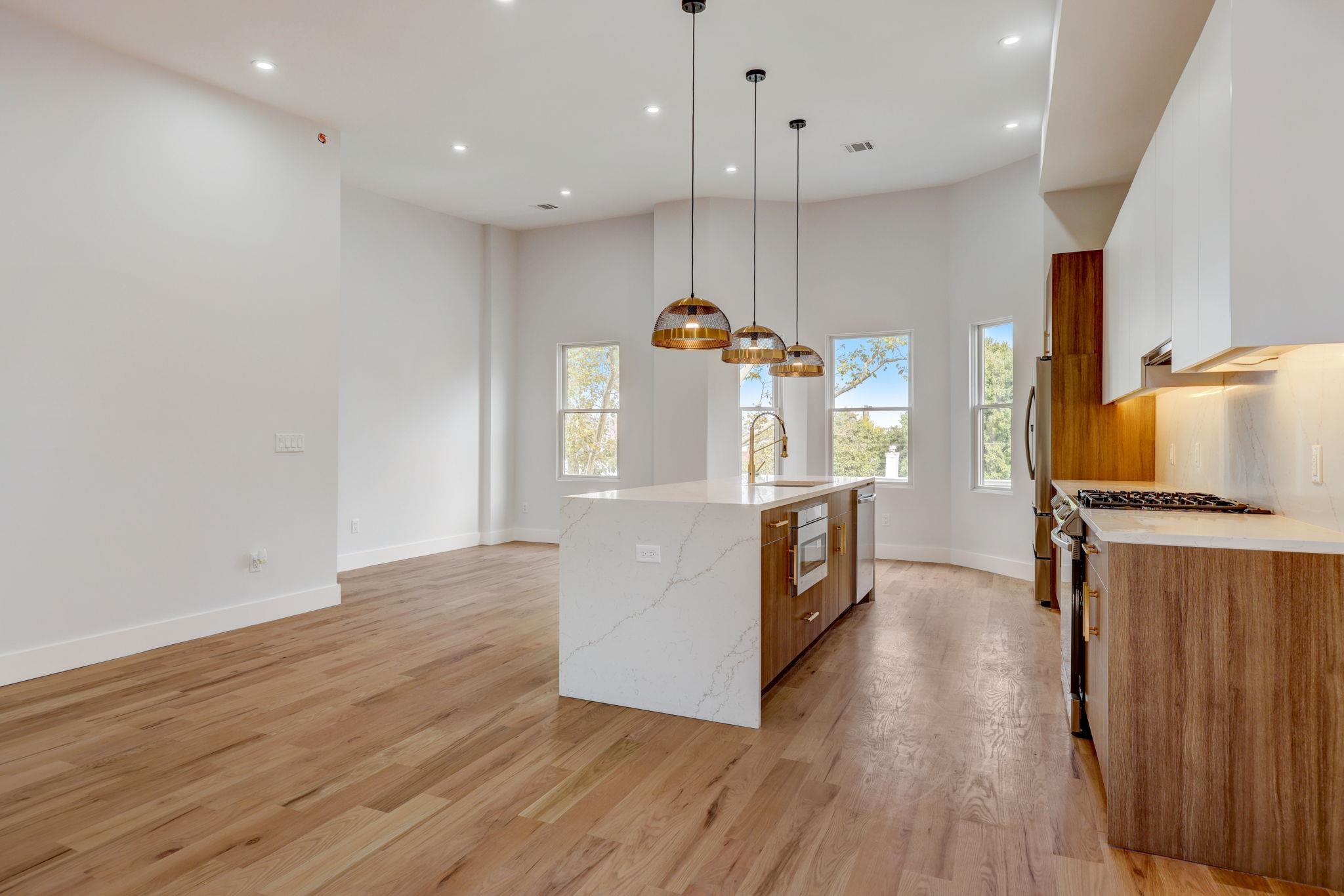 45 BOORAEM AVE Unit: 3