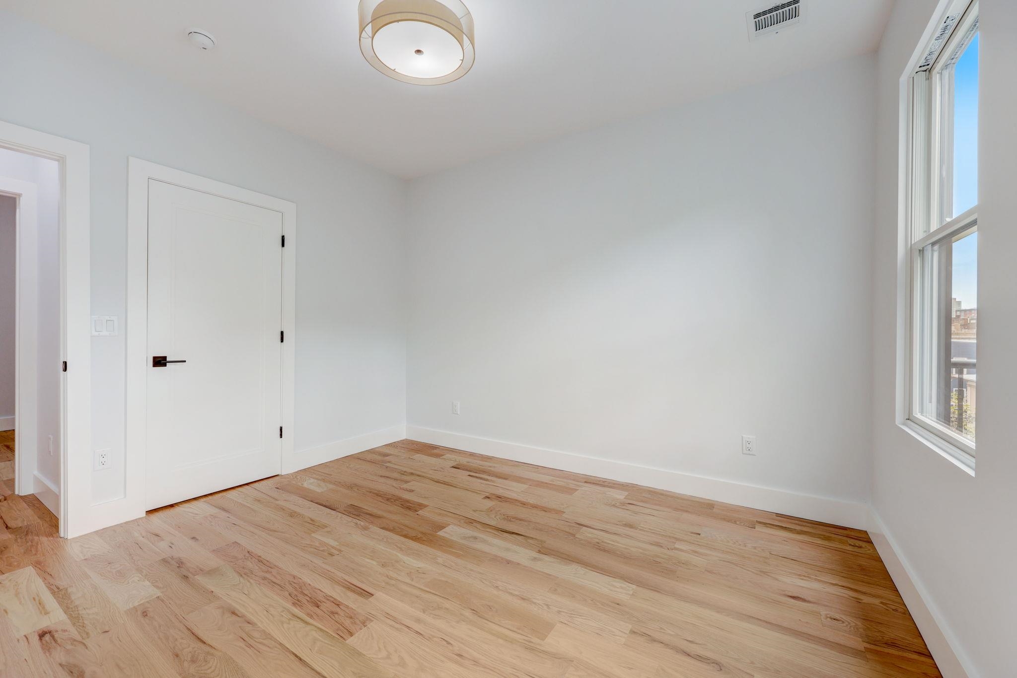 45 BOORAEM AVE Unit: 3