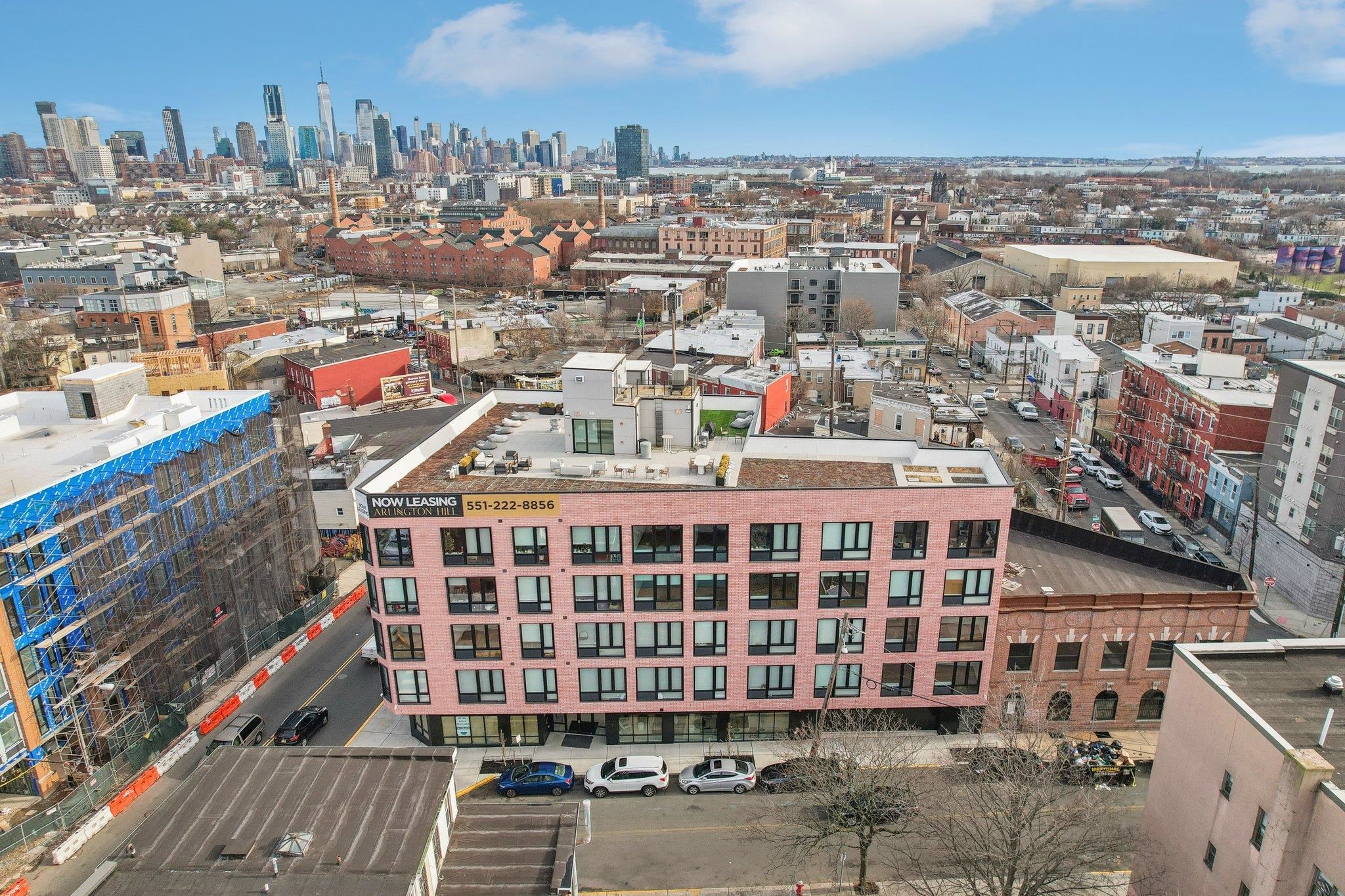 424 ARLINGTON AVE Unit: 207