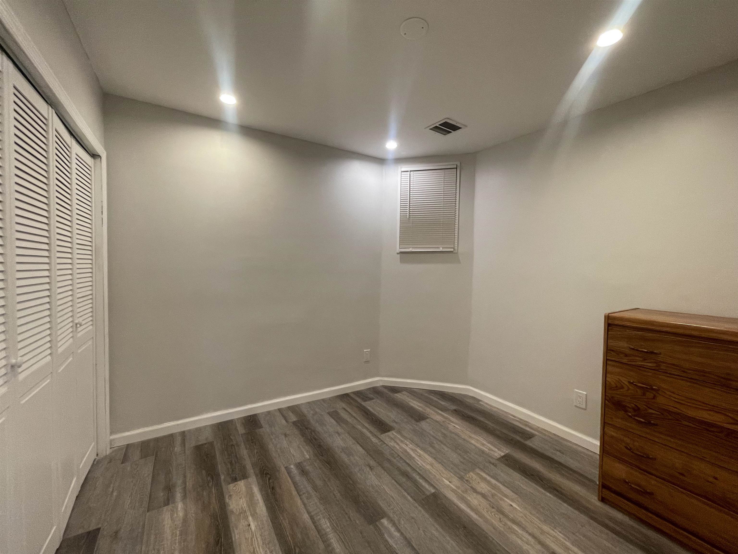 120 OGDEN AVE Unit: 1