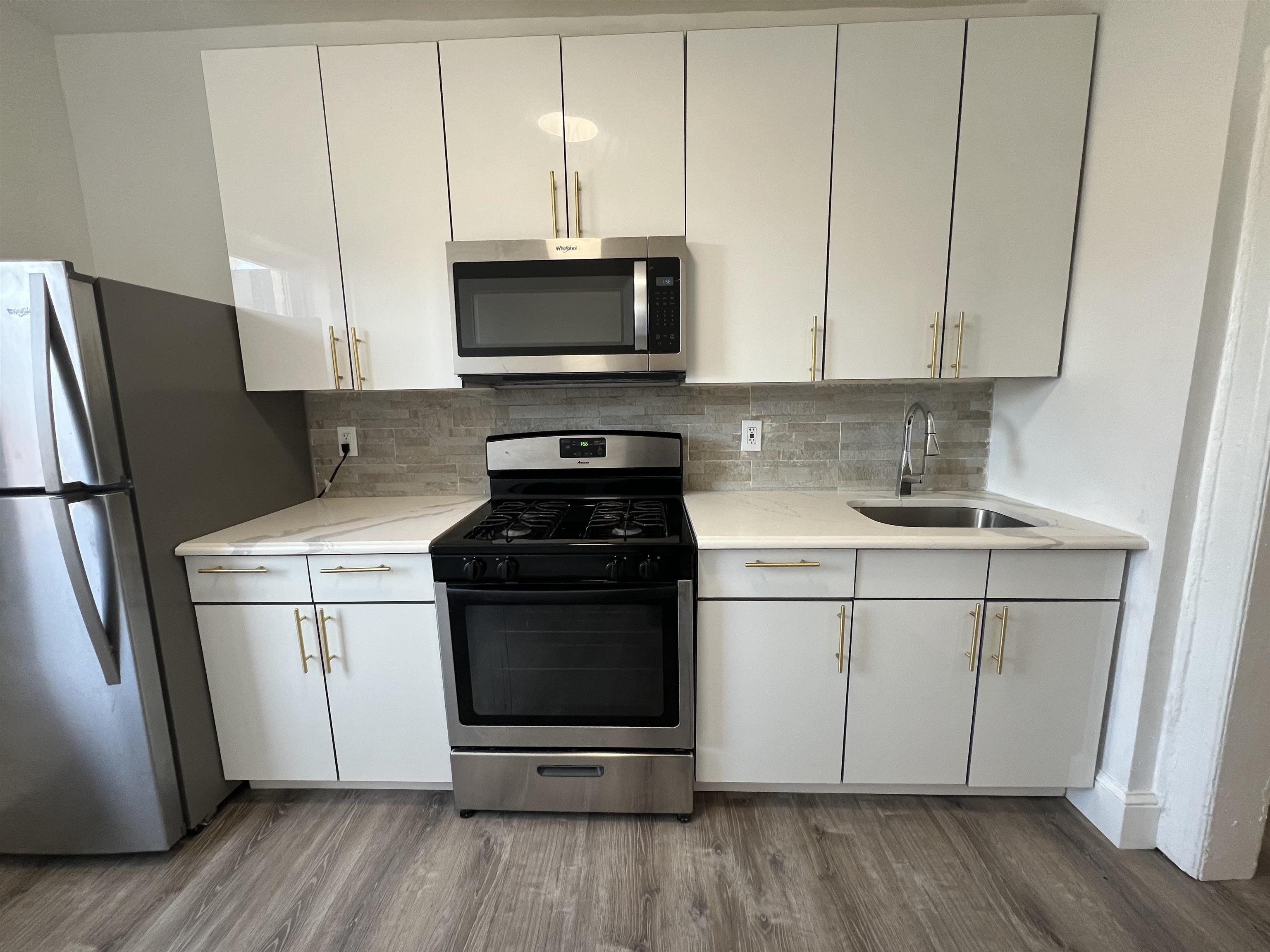 8610 JOHN F KENNEDY BLVD Unit: 5