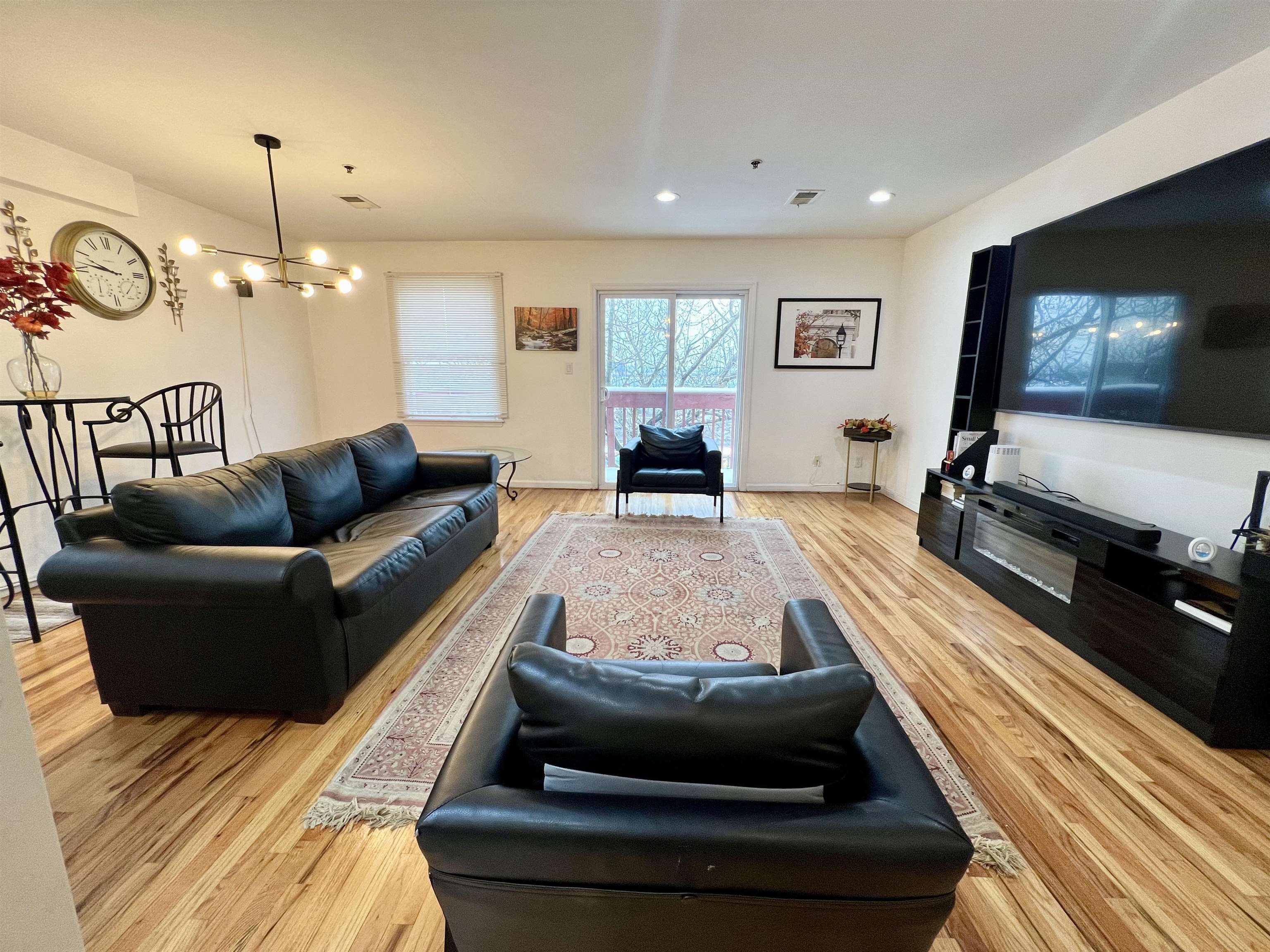 253 TERRACE AVE Unit: 2