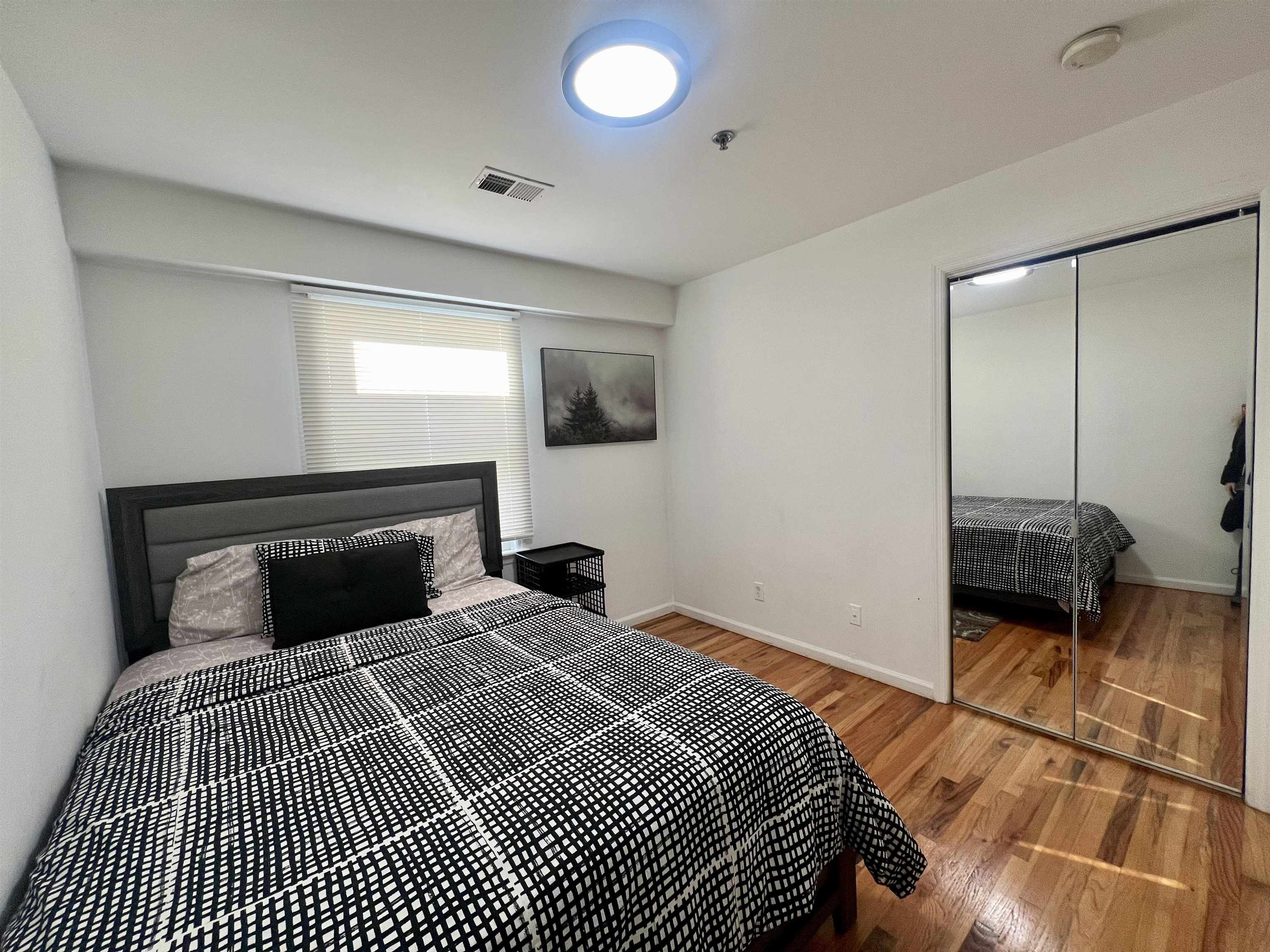 253 TERRACE AVE Unit: 2