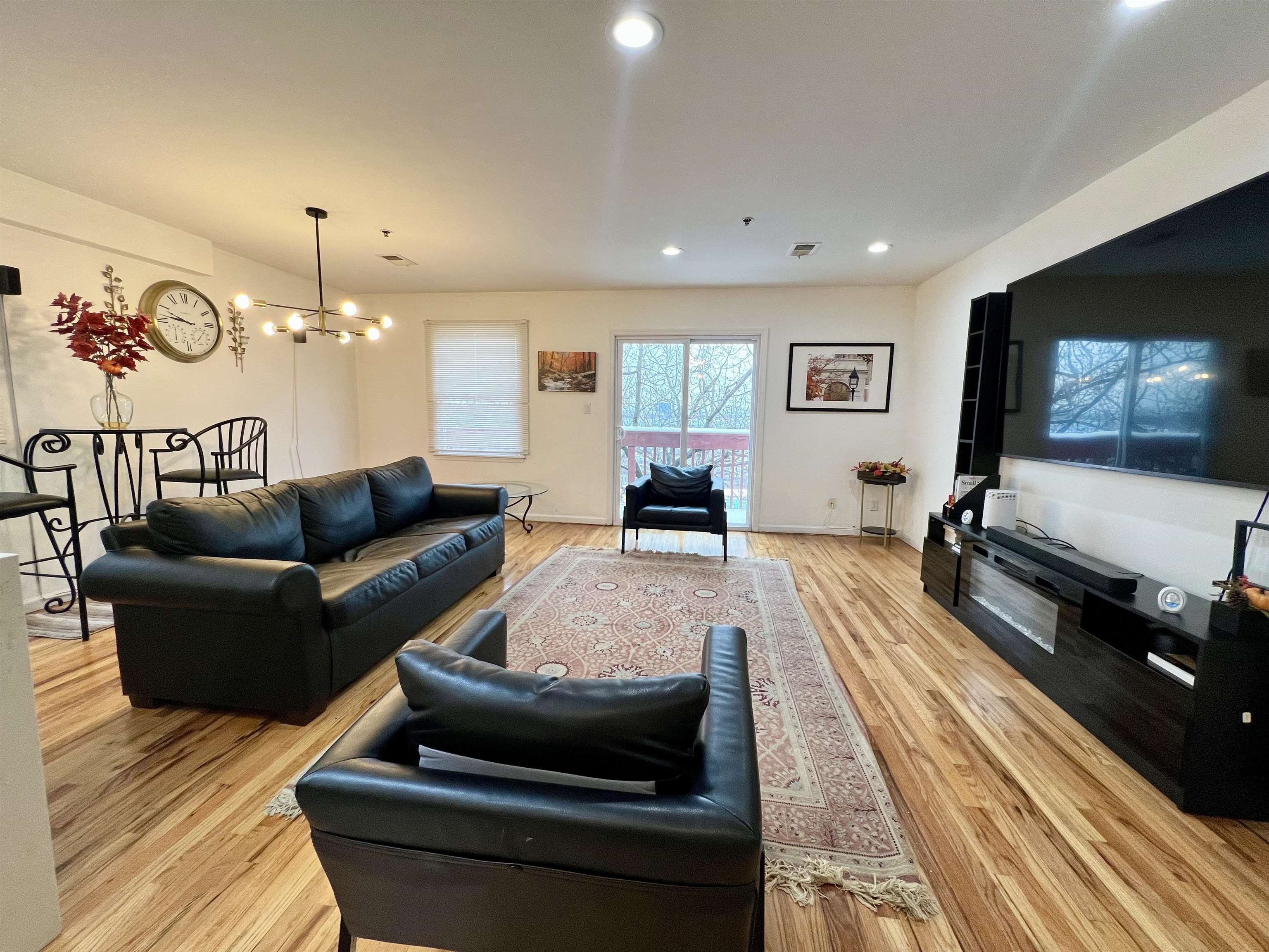 253 TERRACE AVE Unit: 2