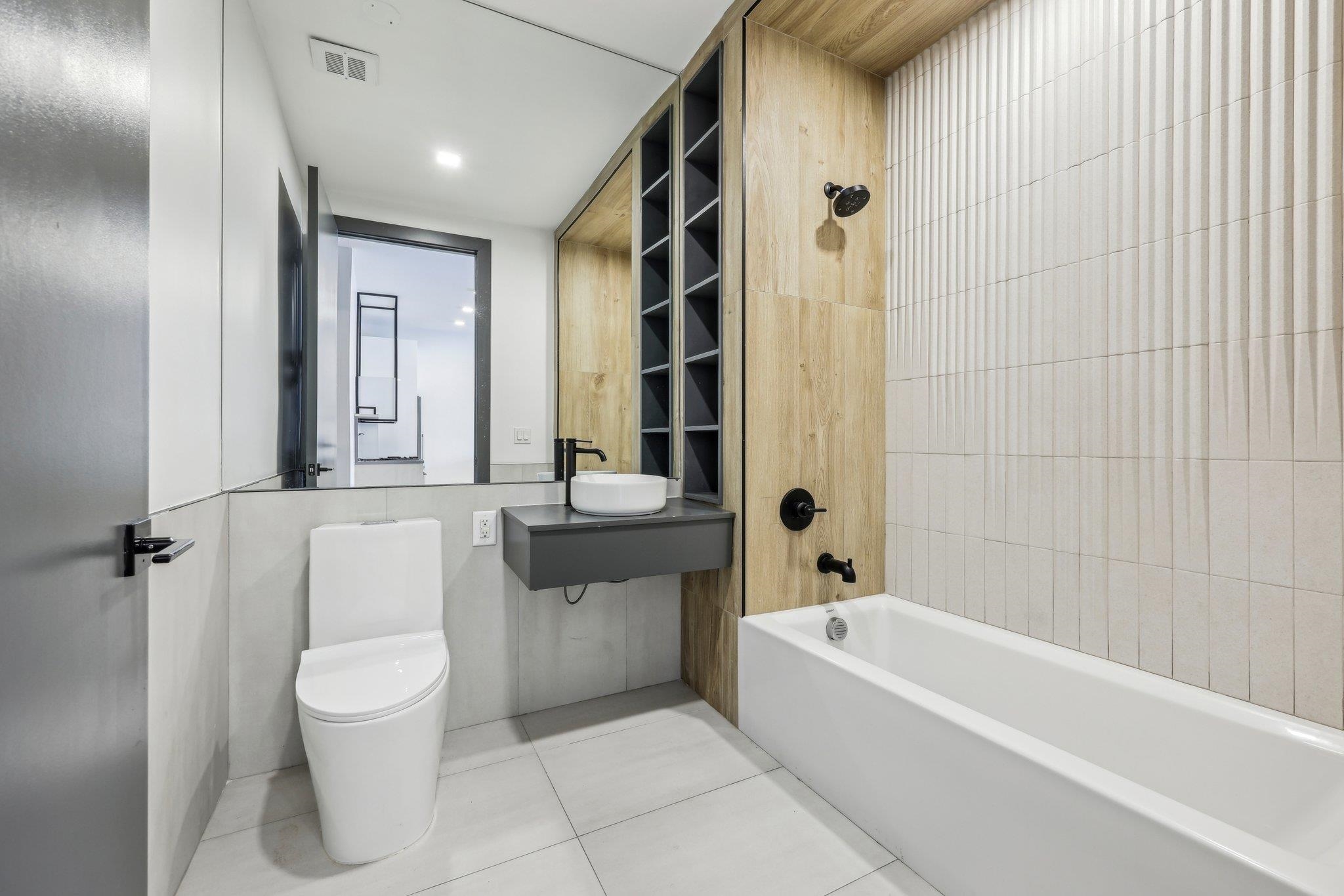 424 ARLINGTON AVE Unit: 307