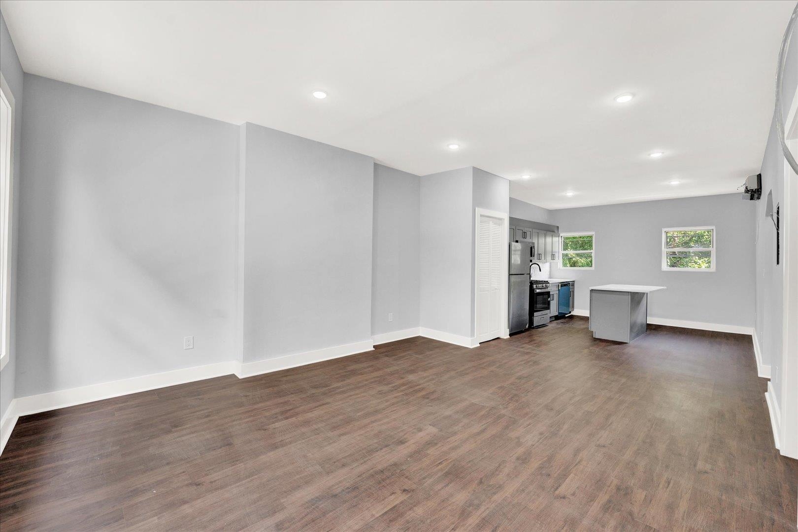 828 OCEAN AVE Unit: 2