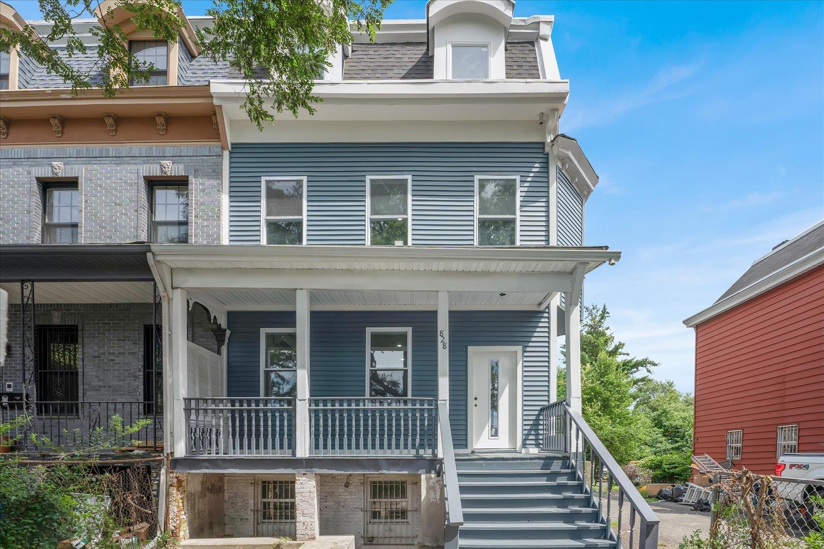 828 OCEAN AVE Unit: 2