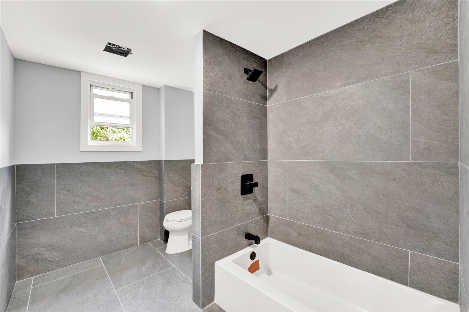 828 OCEAN AVE Unit: 2